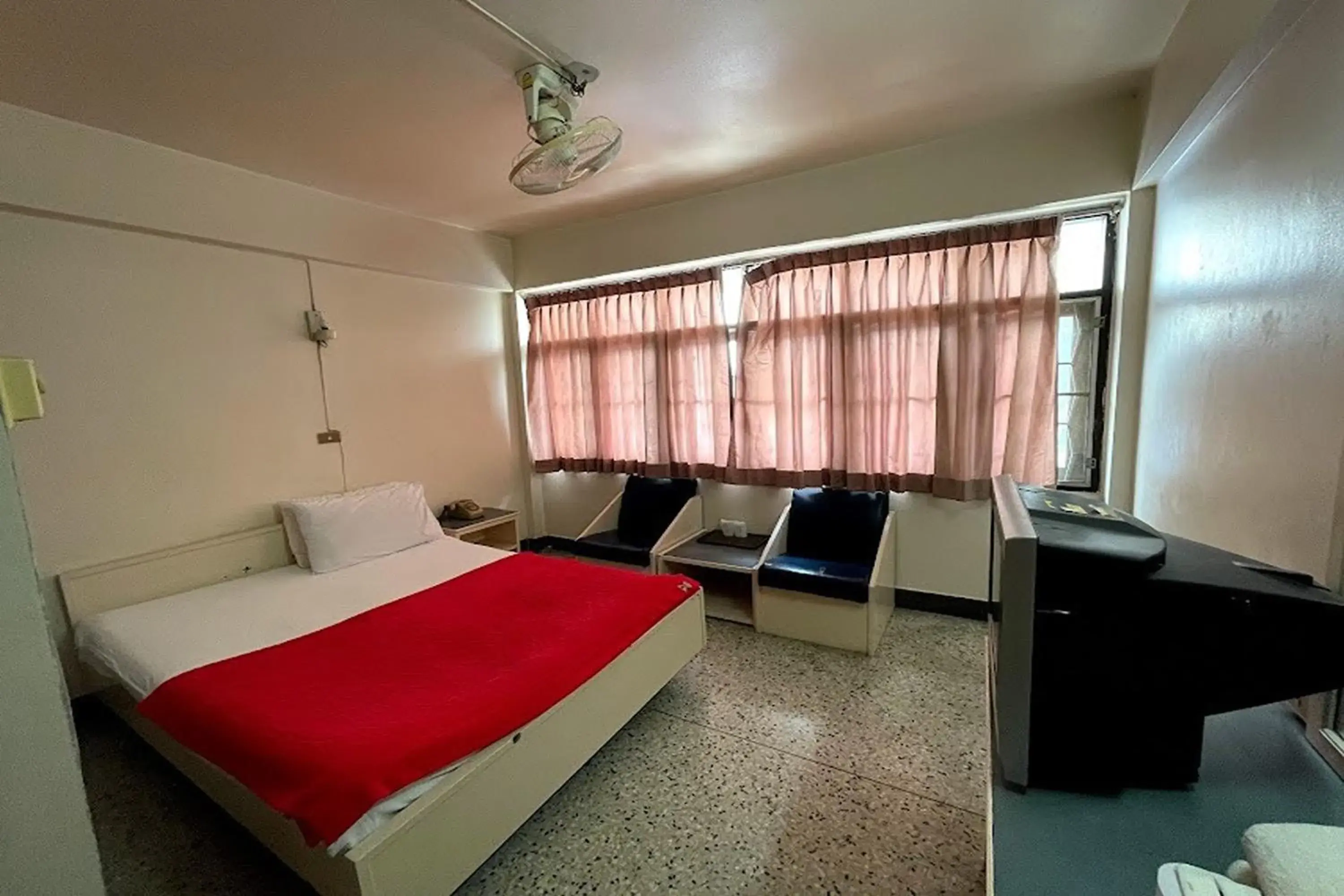 Economy Double Room in Khelang Nakorn Hotel Economy Double Room in Khelang Nakorn Hotel