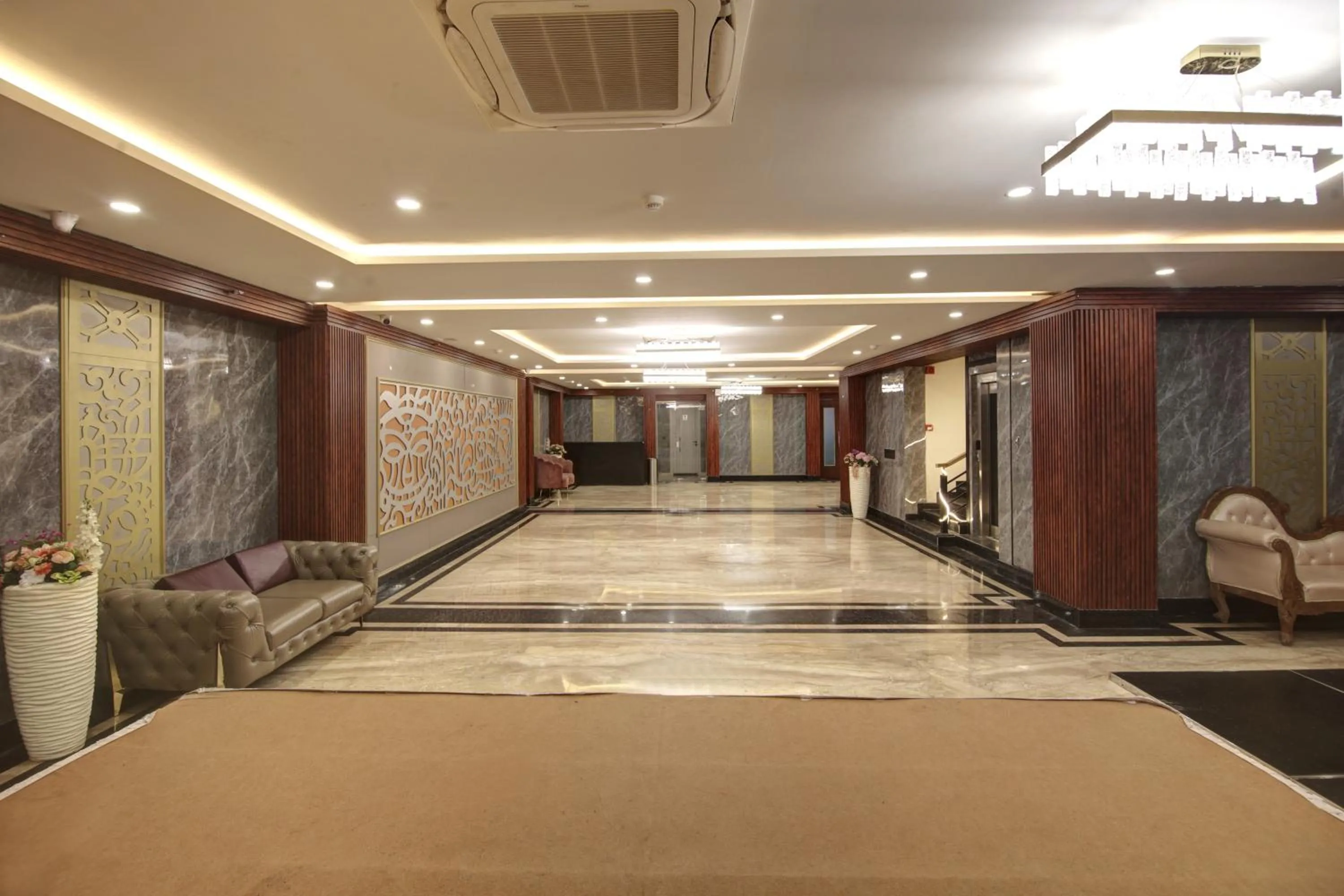 Seating area in Hotel 91 Millennium Huda