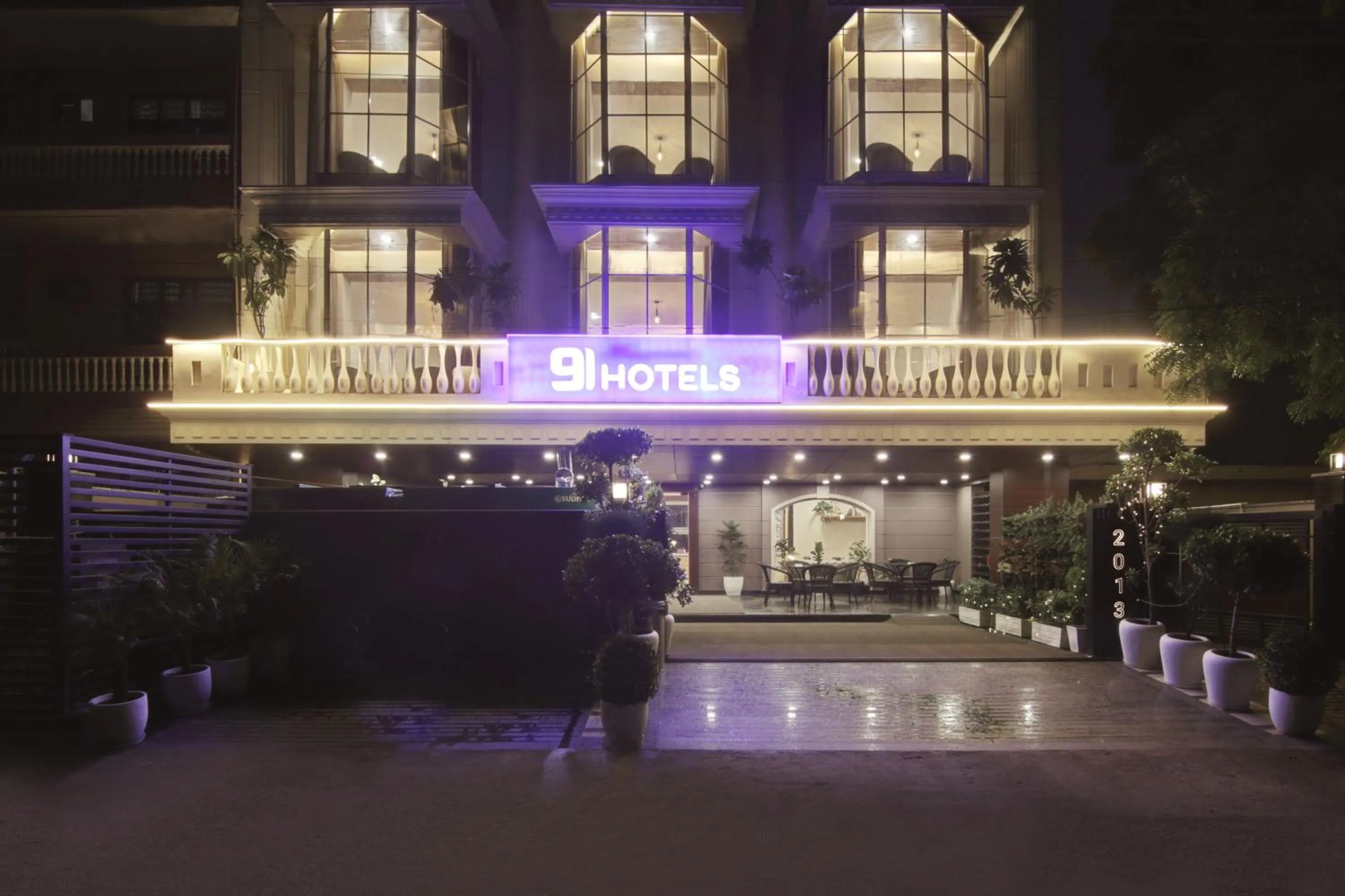 Property building in Hotel 91 Millennium Huda