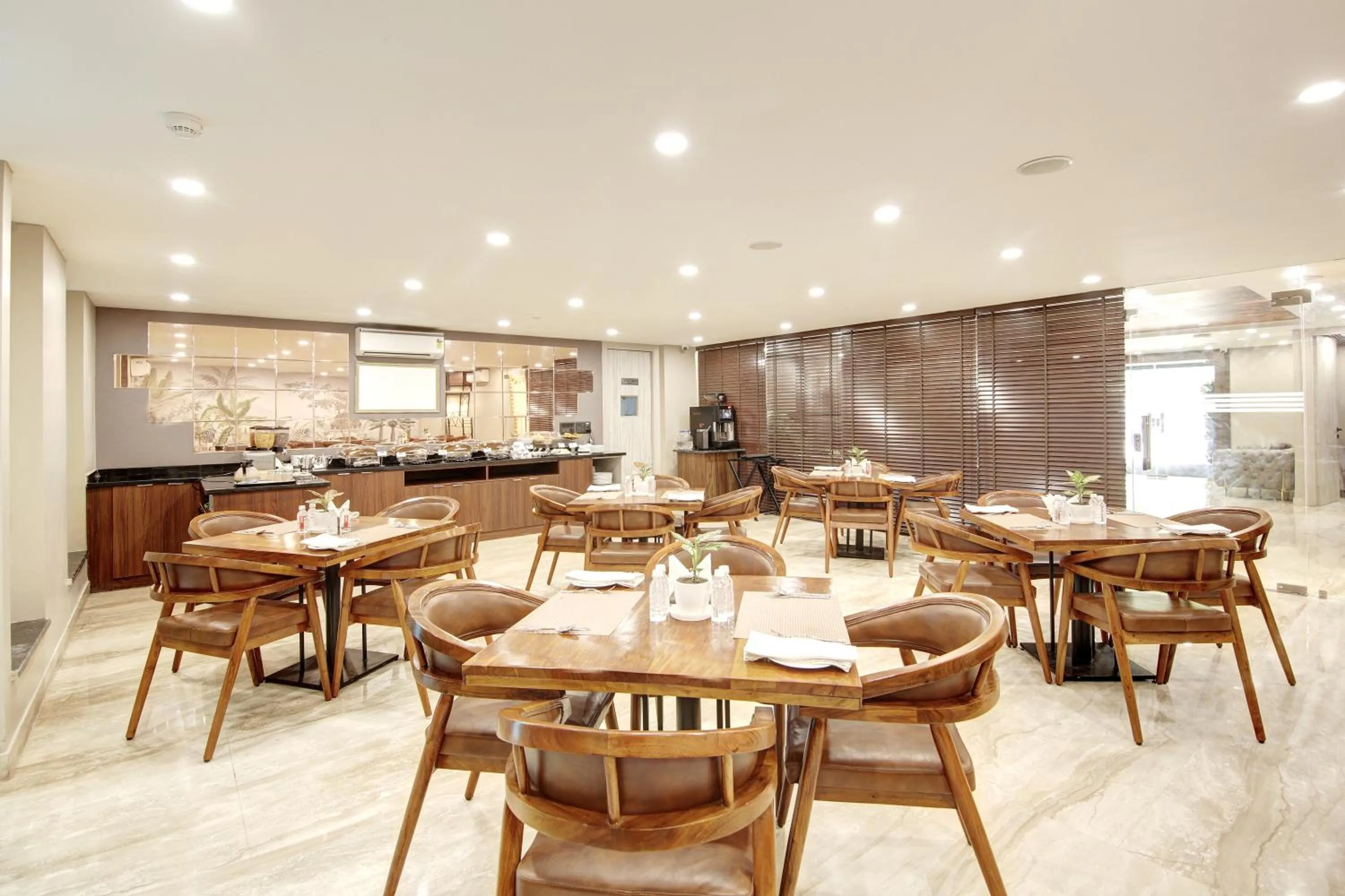 Restaurant/places to eat in Hotel 91 Millennium Huda