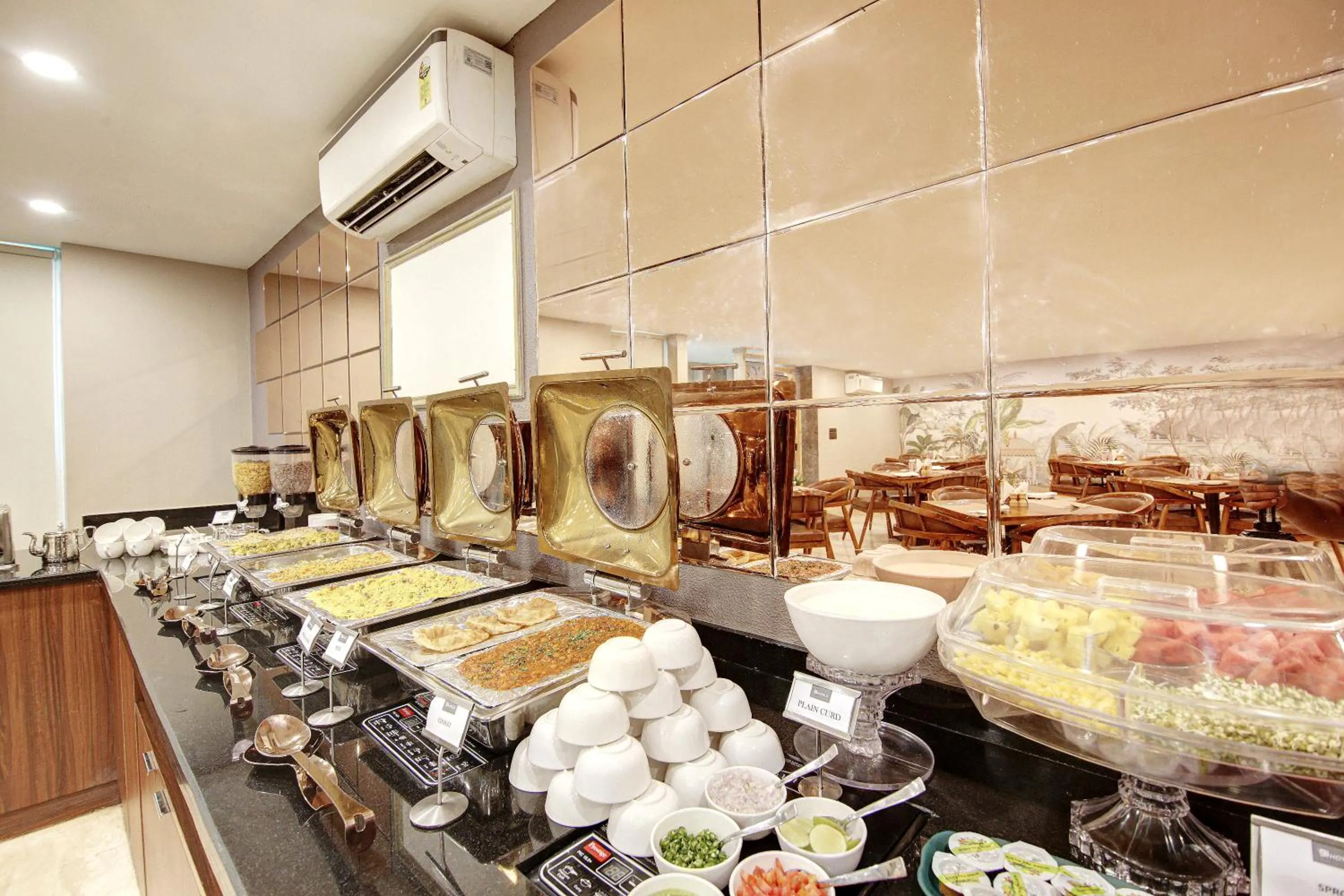 Property building in Hotel 91 Millennium Huda