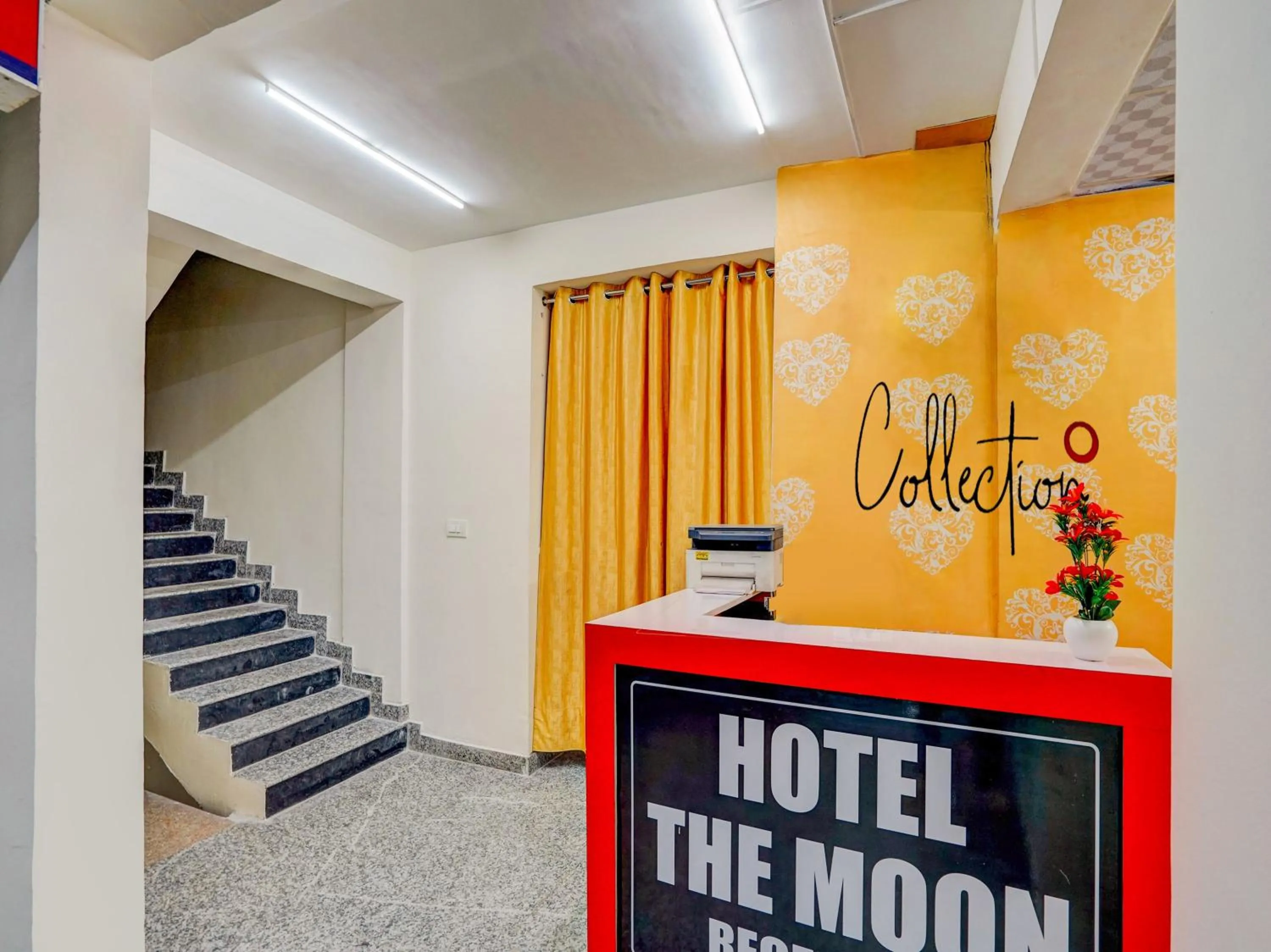 Lobby or reception in Hotel O The Moon