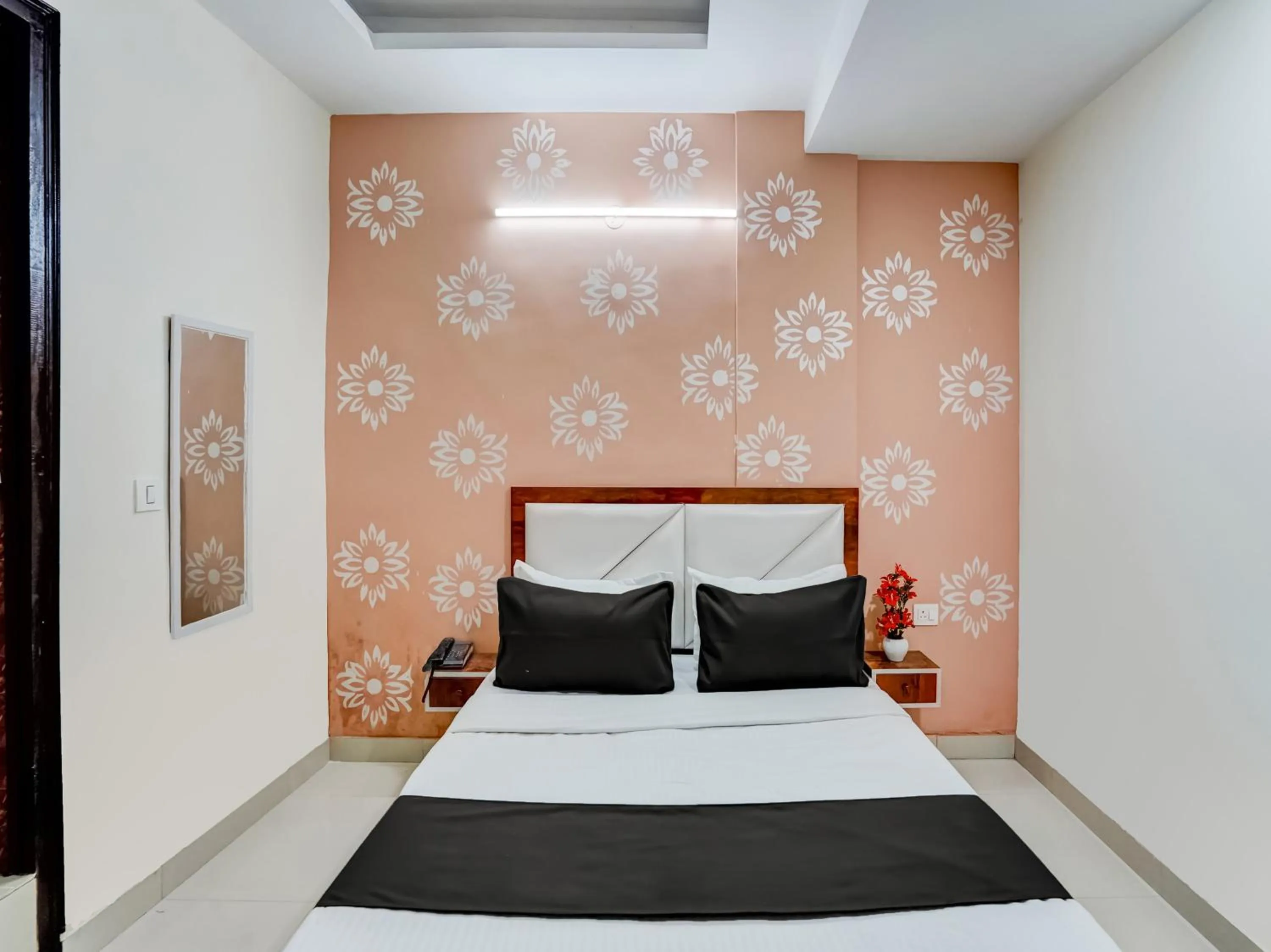 Bedroom, Bed in Hotel O The Moon