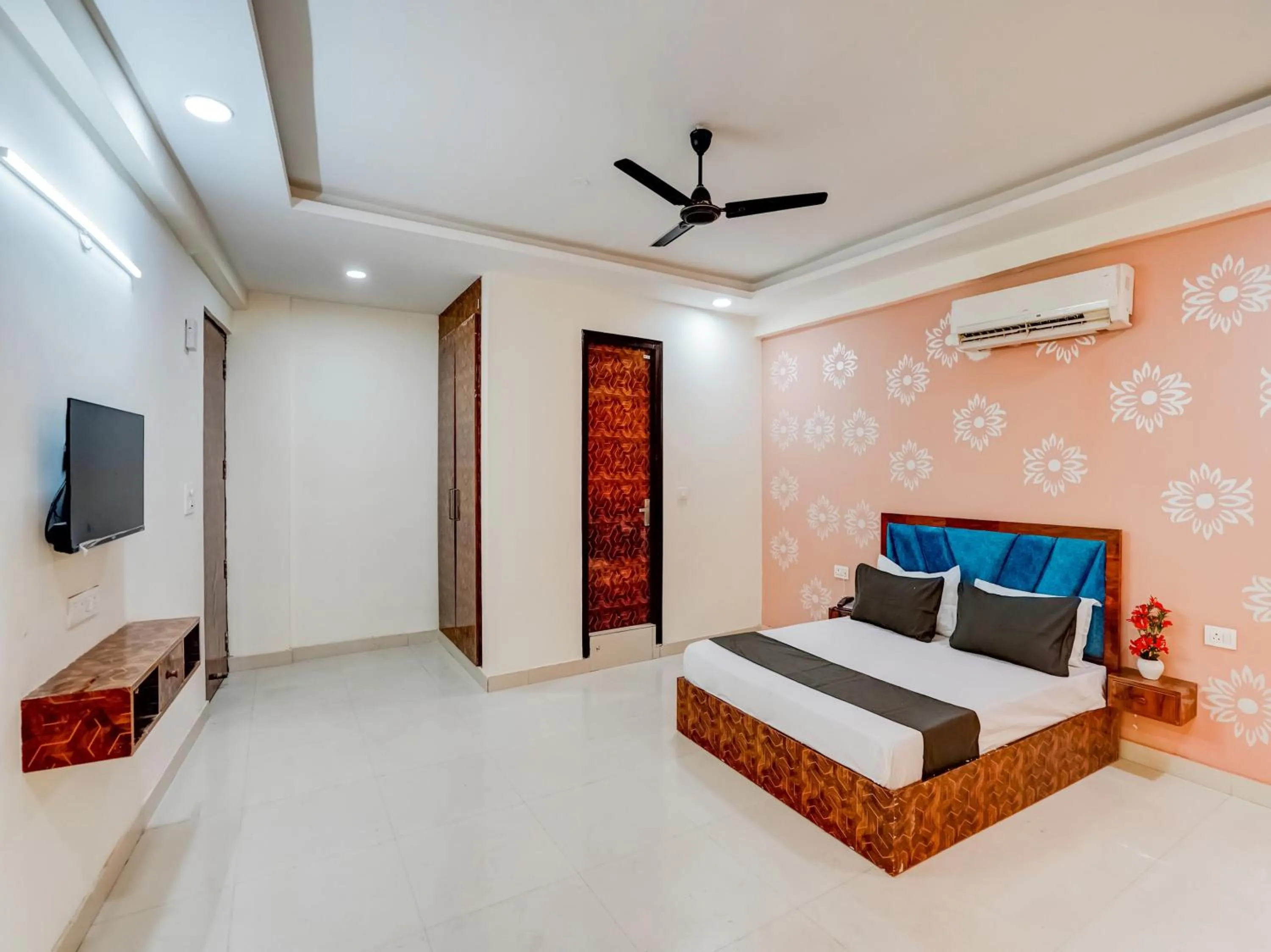 Bedroom, Bed in Hotel O The Moon