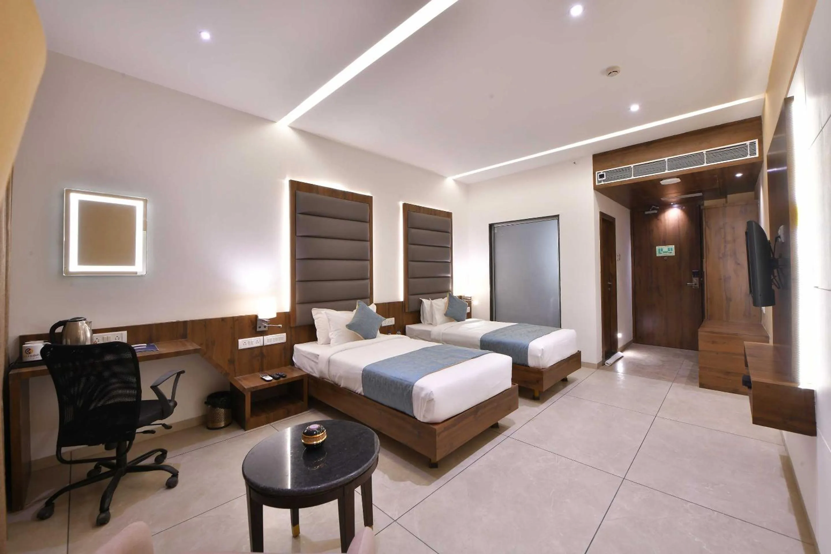 Bedroom, Bed in Clubhouse Hotel Morbi