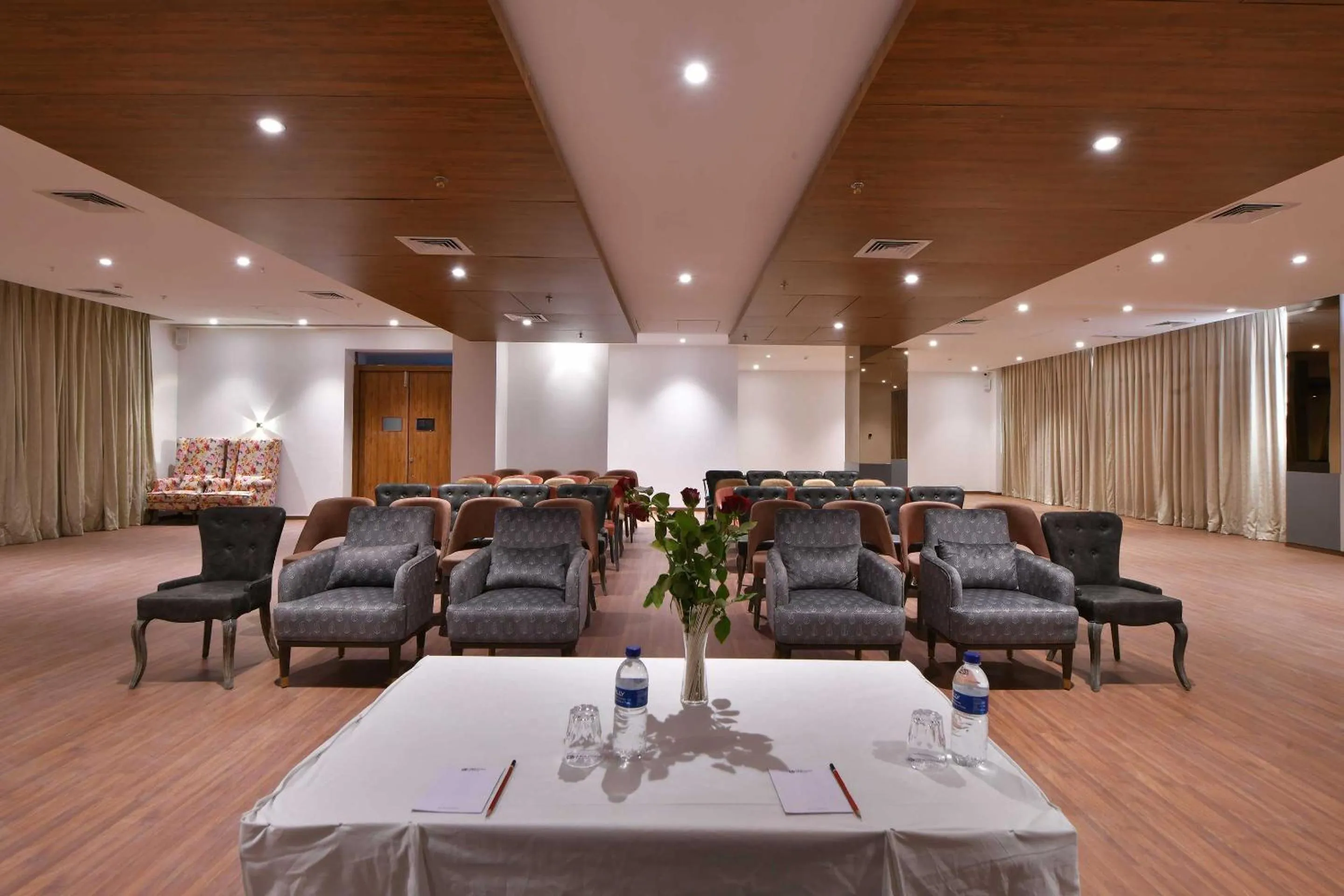 Banquet/Function facilities in Clubhouse Hotel Morbi