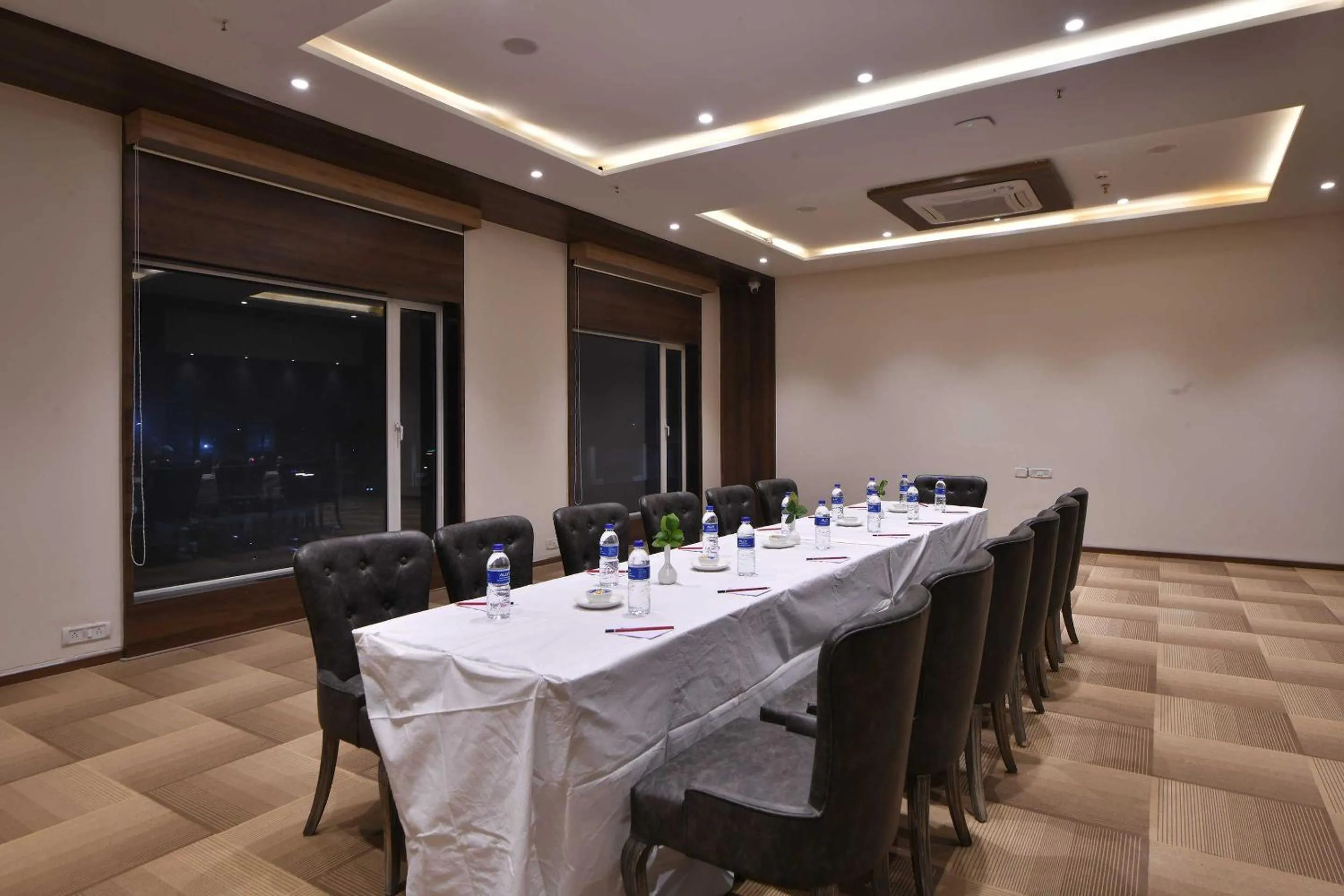 Business facilities in Clubhouse Hotel Morbi