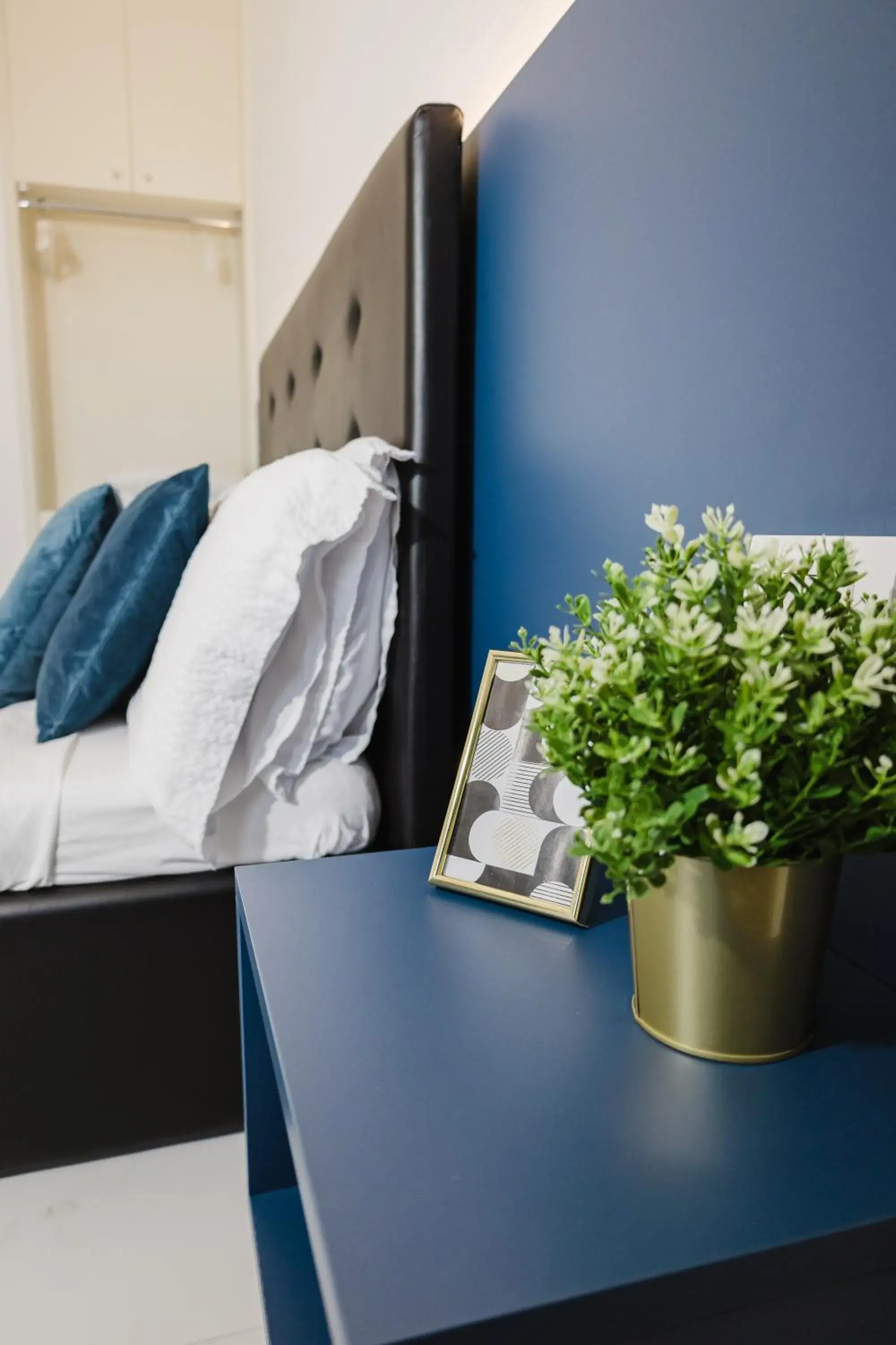 Double Room with Private Bathroom in B&B Best Hostel Milano Double Room with Private Bathroom in B&B Best Hostel Milano