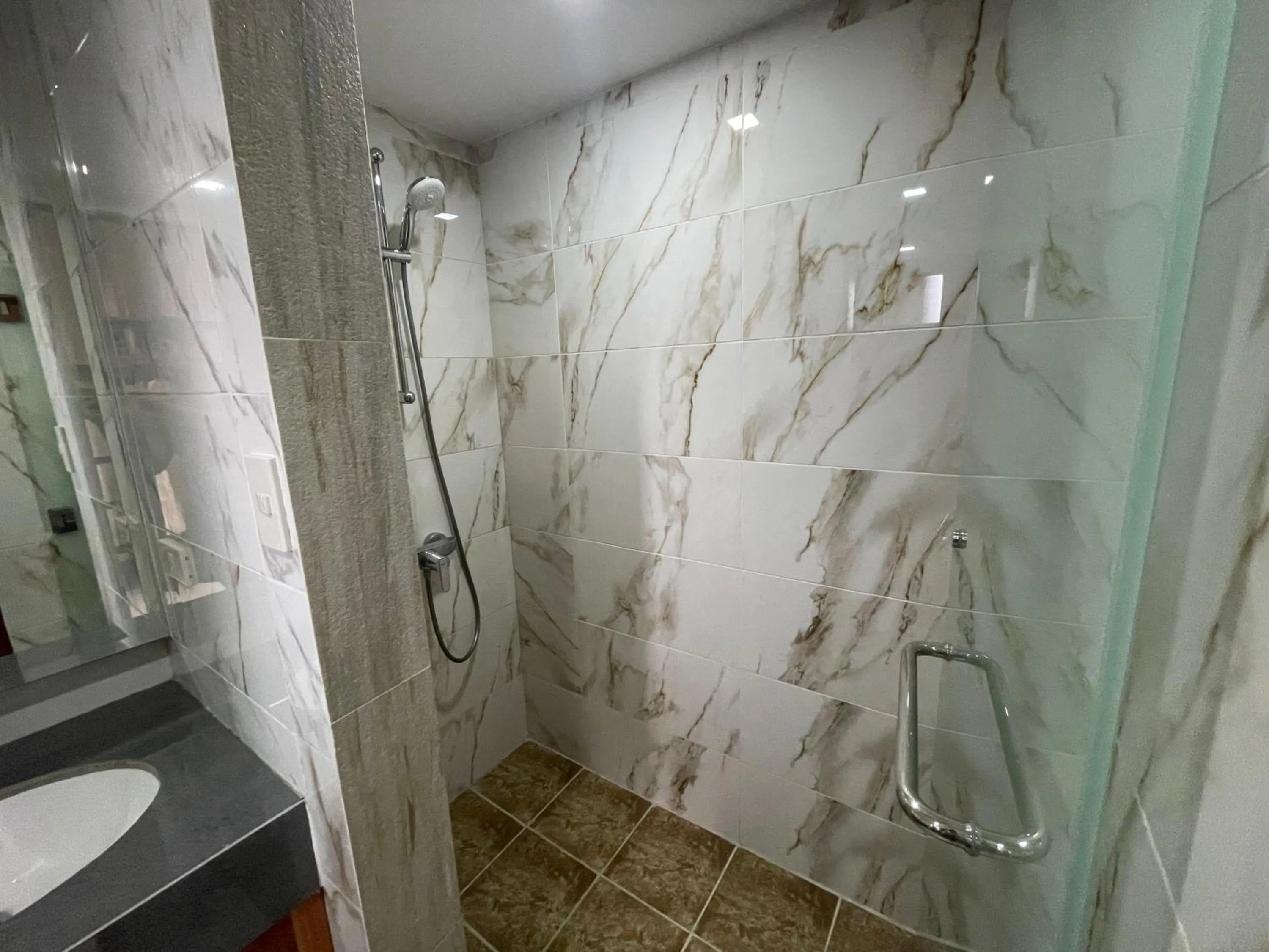 Shower in The Millas Hostel