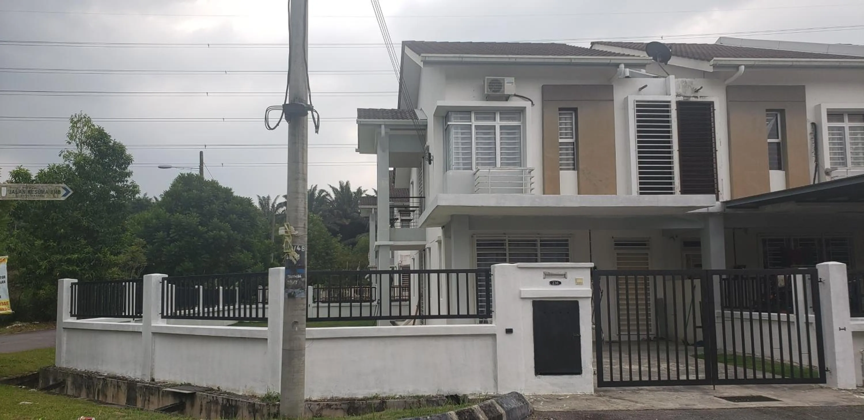 Property building in Teratak Teratai Homestay- Corner