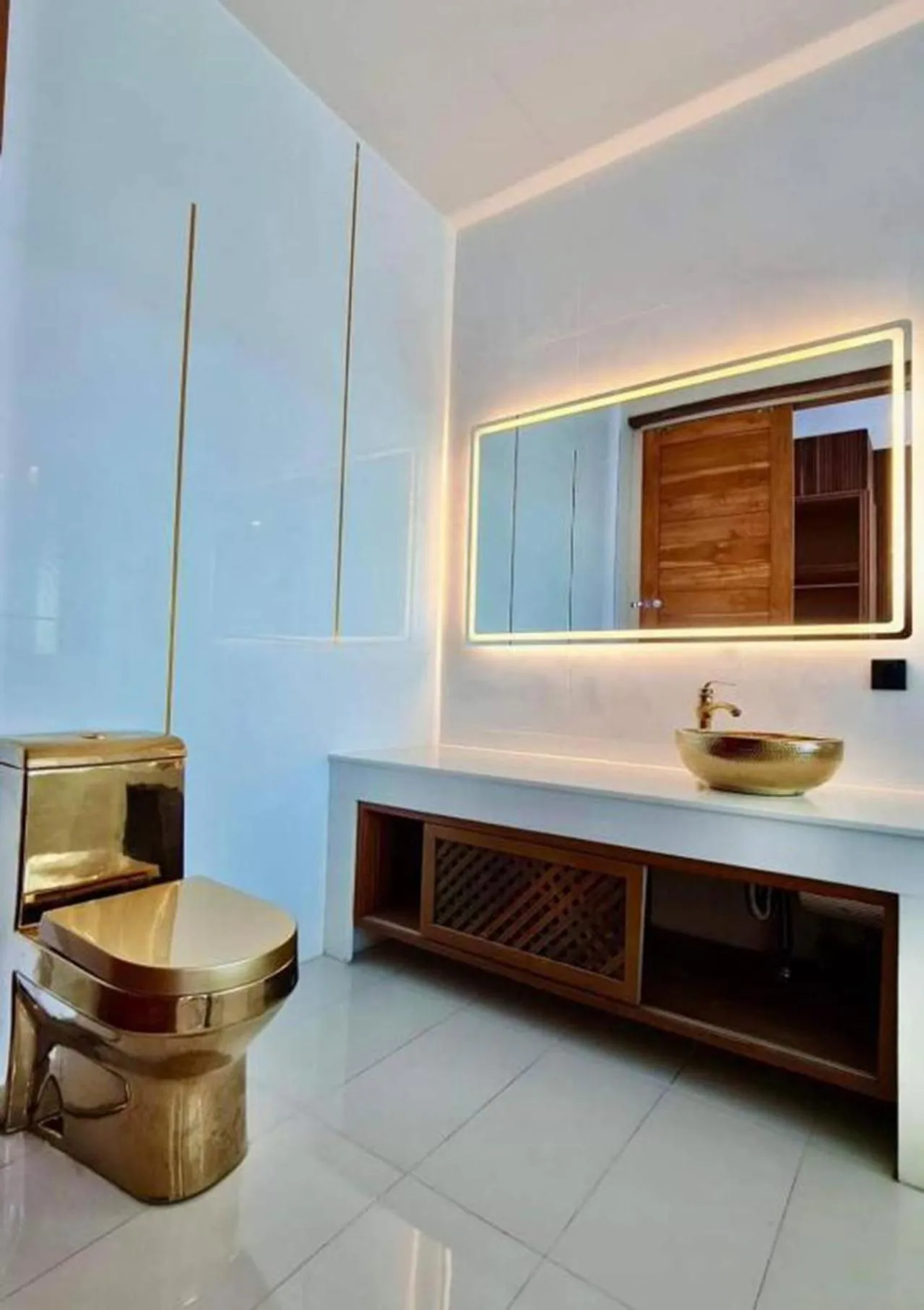 Bathroom in Hotel Villa AoKhanom Beachfront