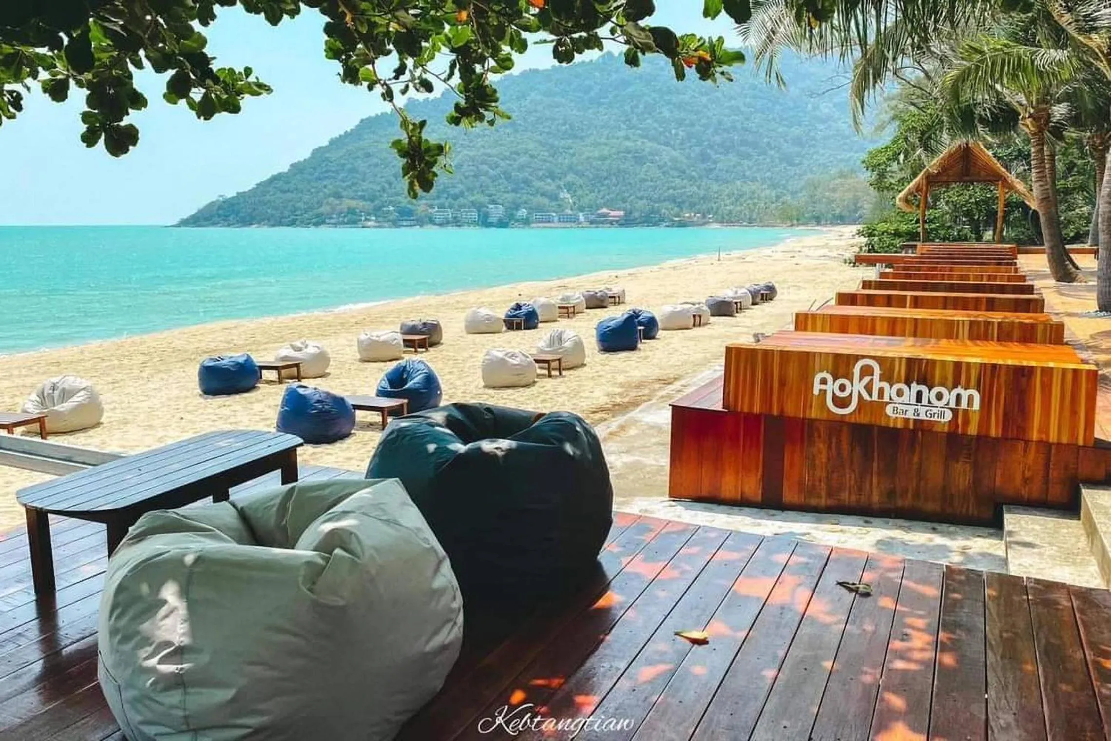 Restaurant/places to eat in Hotel Villa AoKhanom Beachfront