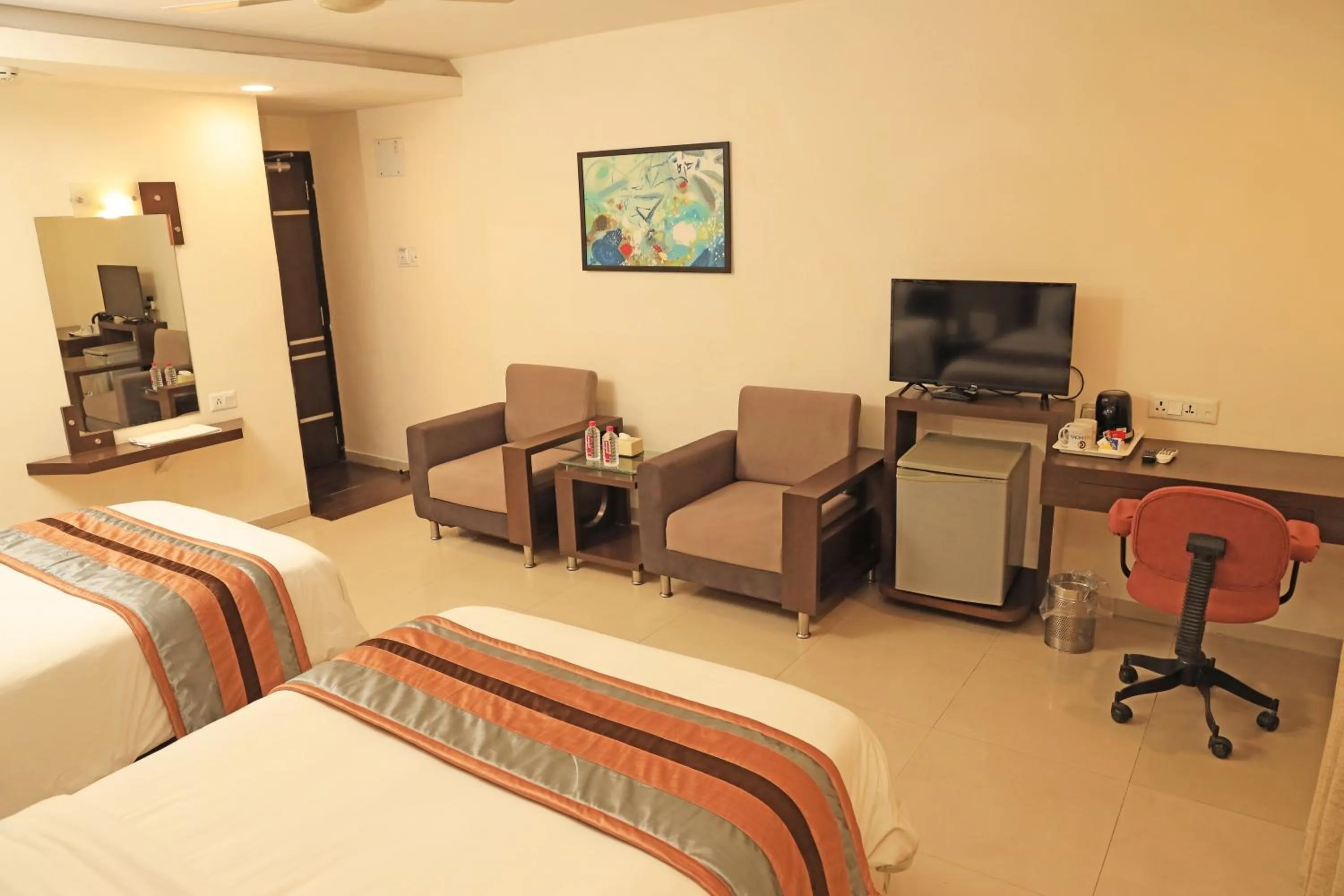 TV and multimedia in Click Hotel Yuvraj