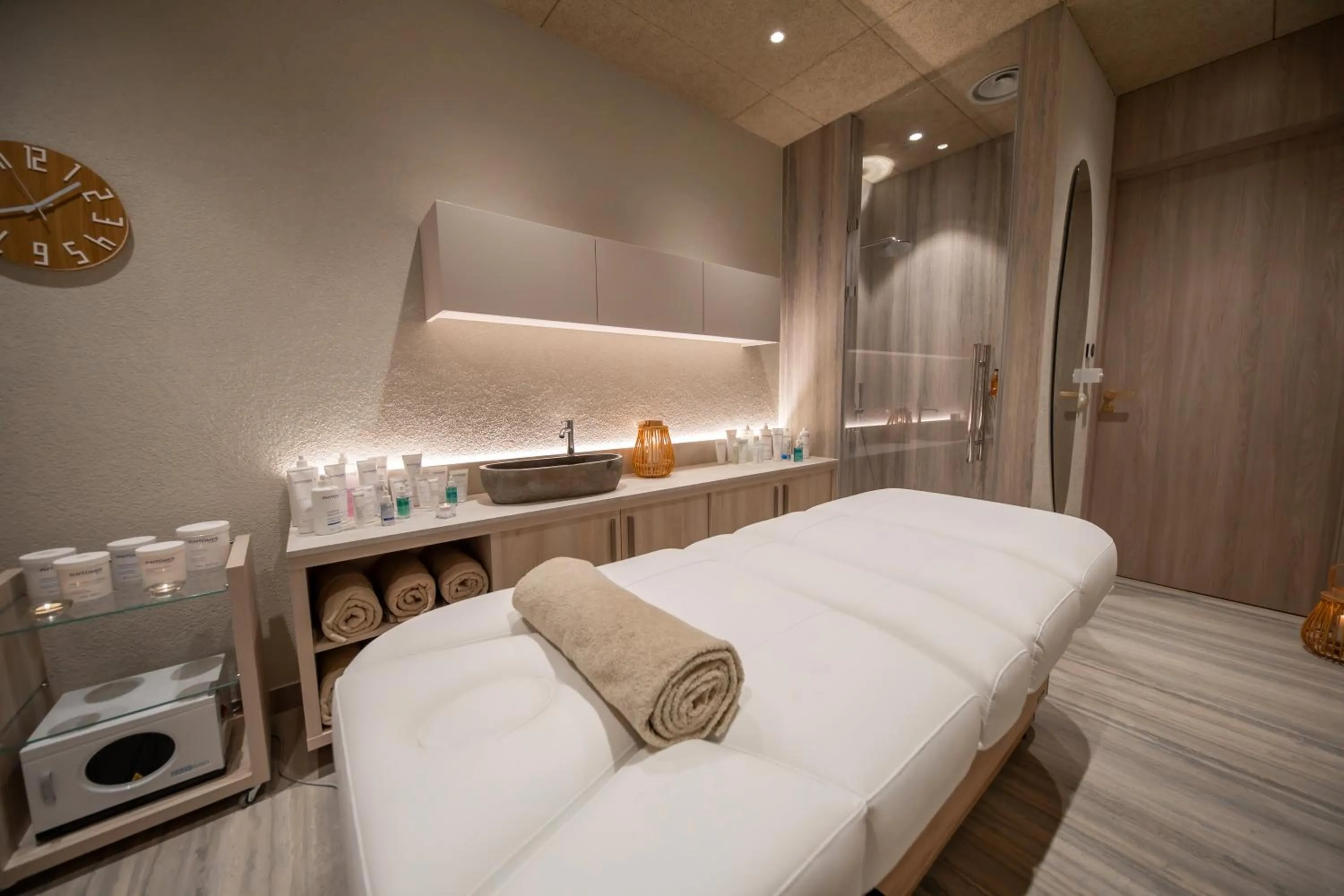 Massage in Hotel GLAR Conference & SPA