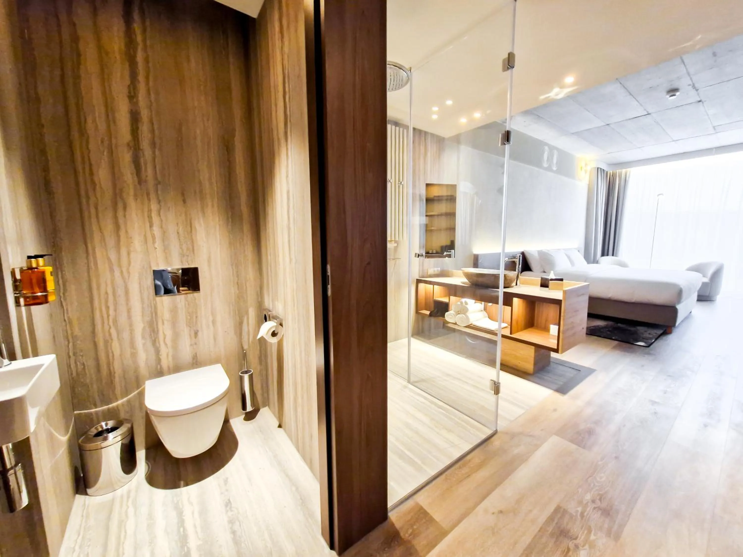 Photo of the whole room, Bed in Hotel GLAR Conference & SPA