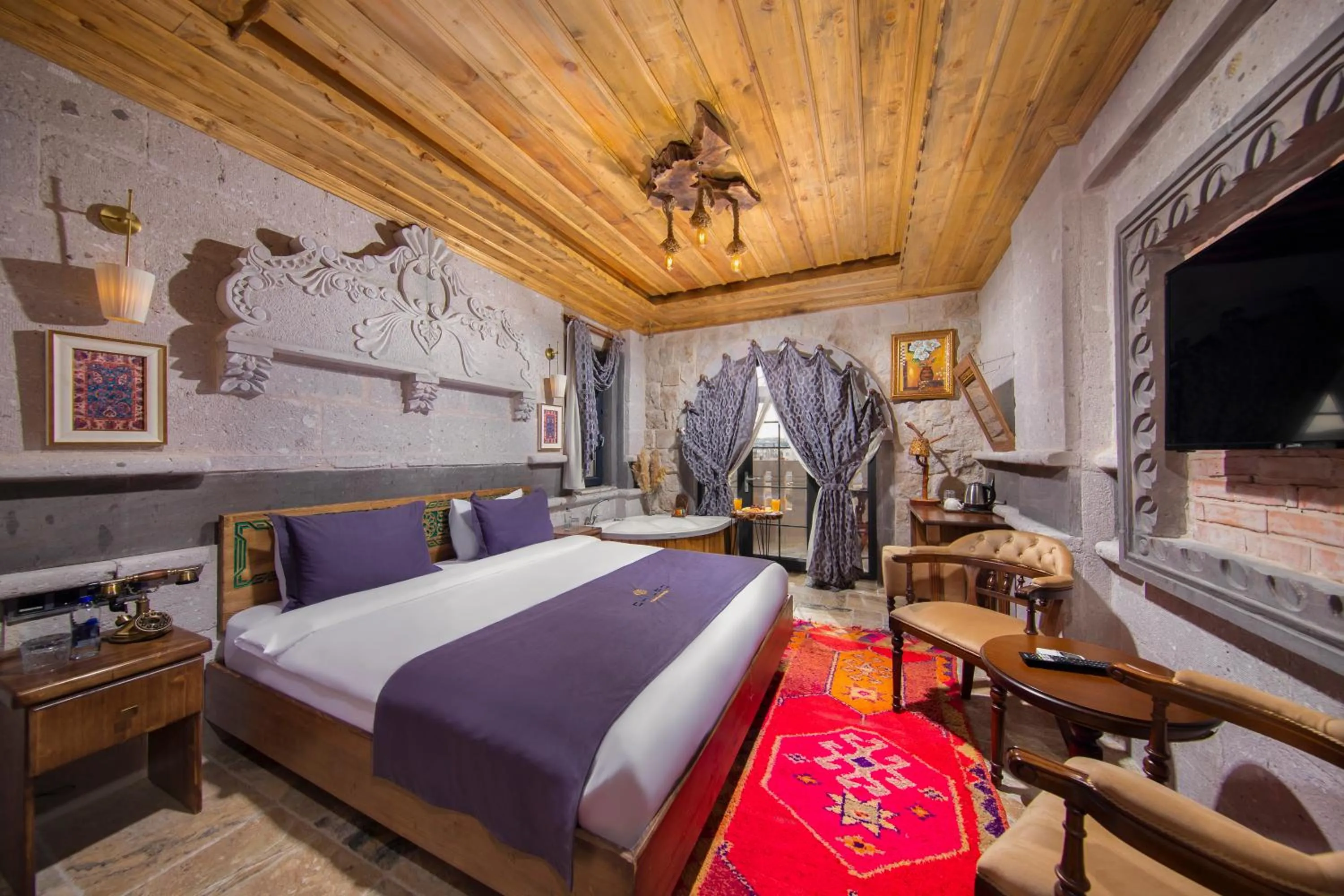 Bed in Cappadocia Chiaro