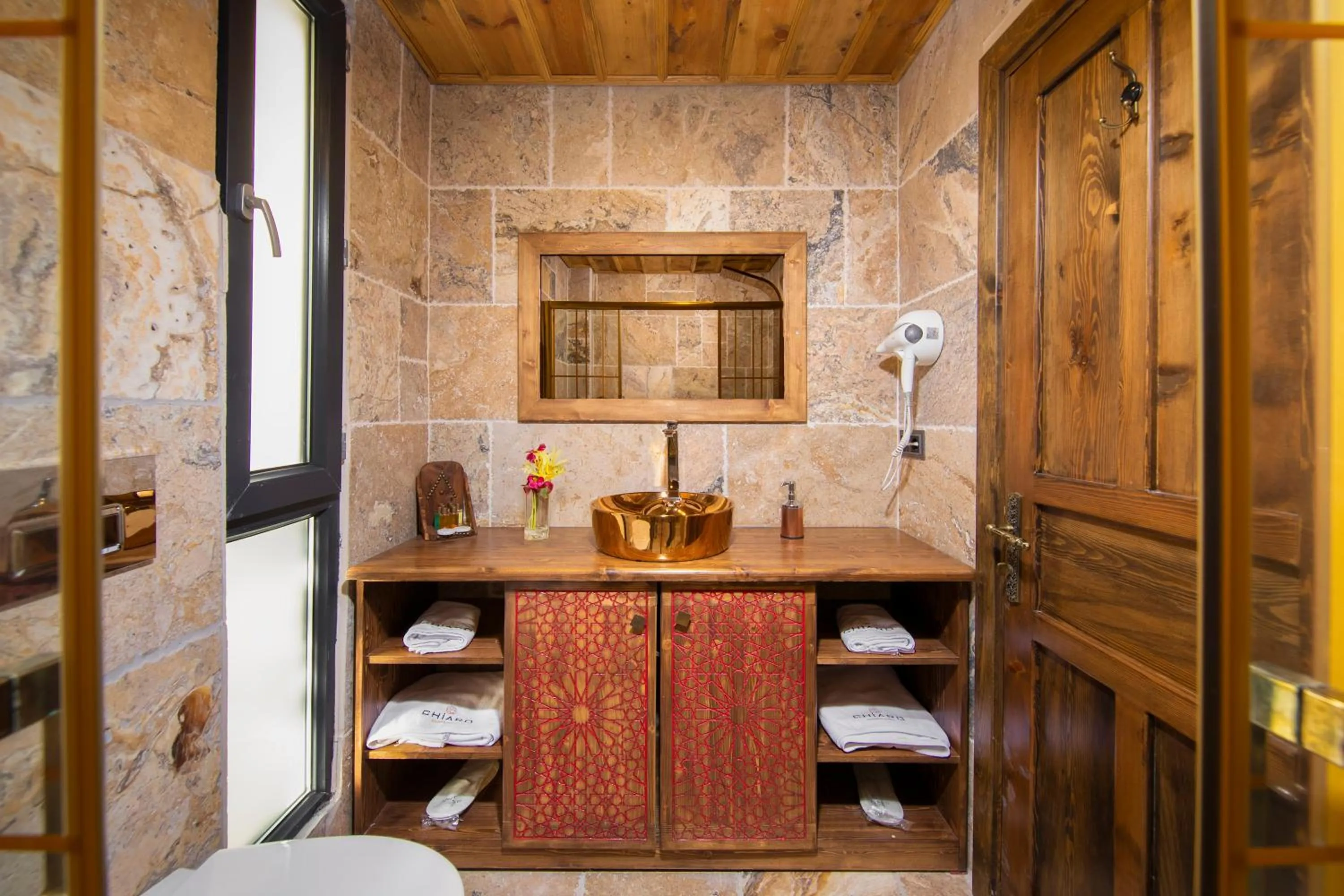 Bathroom in Cappadocia Chiaro