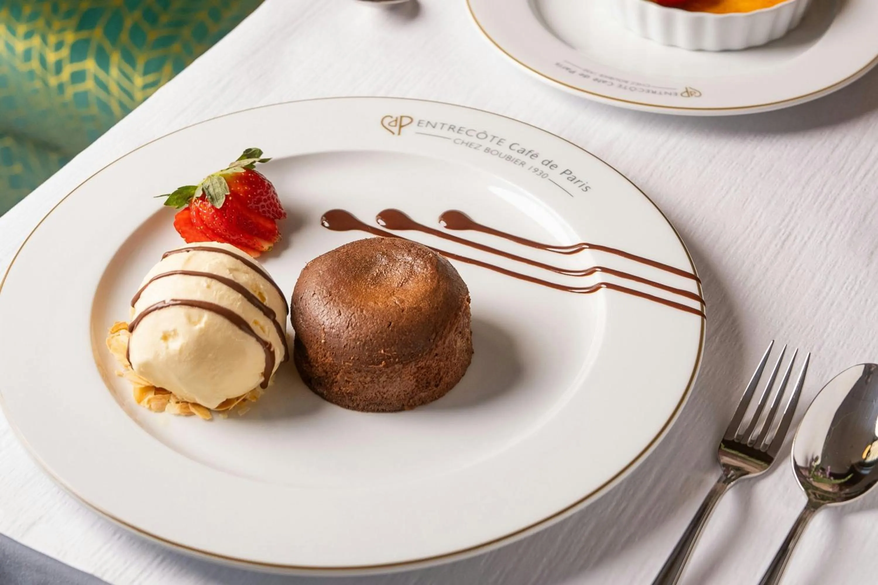 Restaurant/places to eat in The St. Regis Al Mouj Muscat Resort