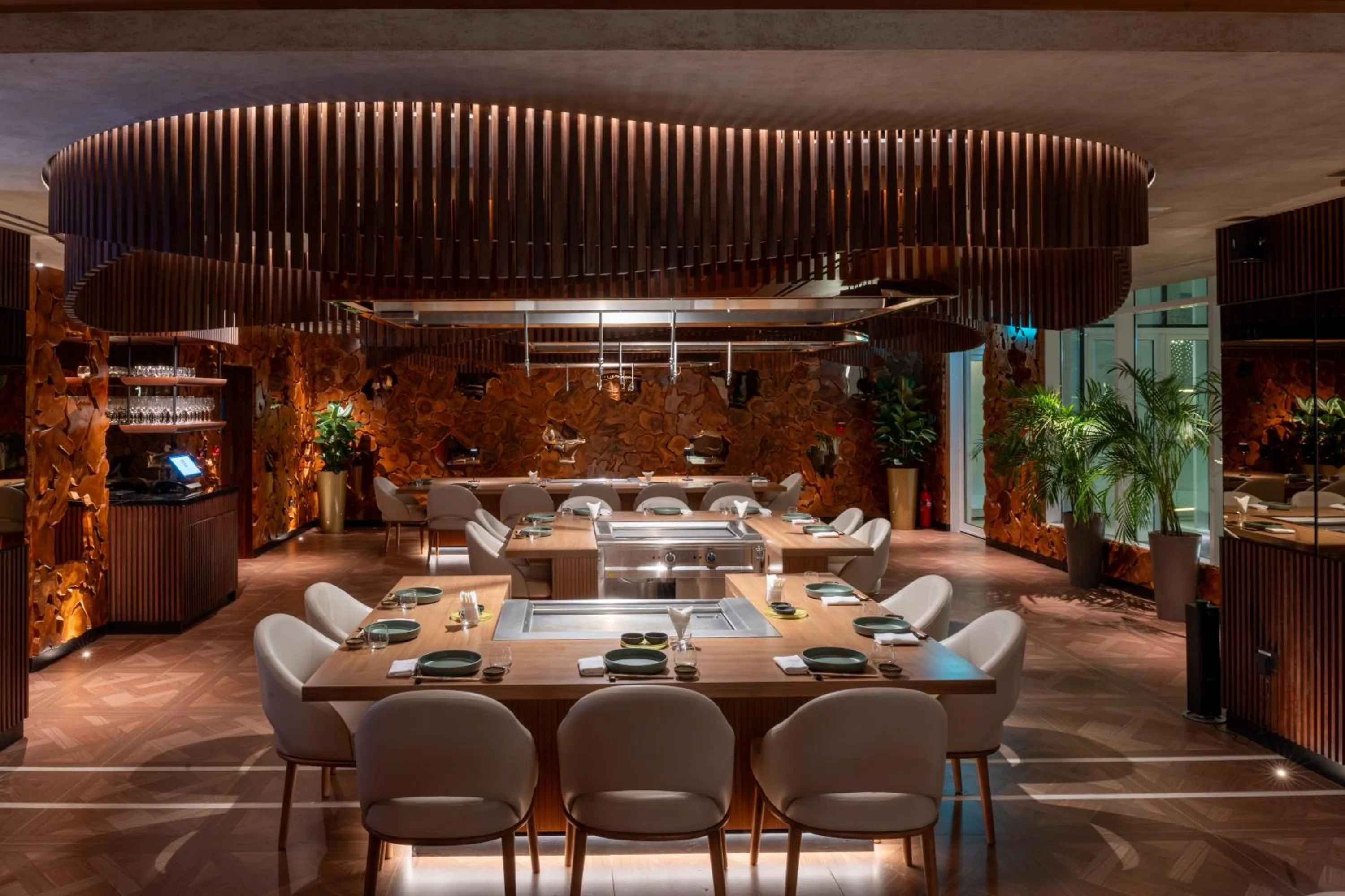 Restaurant/places to eat in The St. Regis Al Mouj Muscat Resort