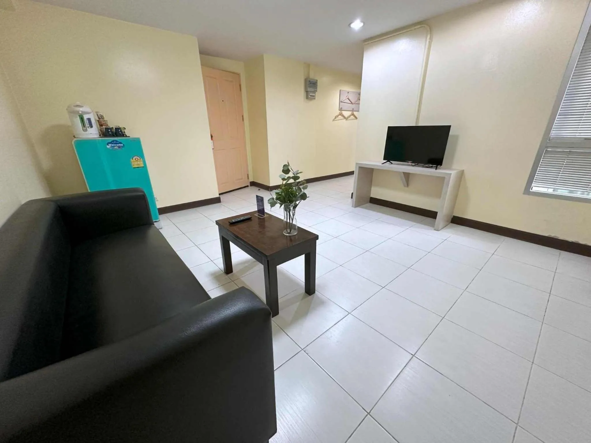 TV and multimedia in Aryan Suites Hotel