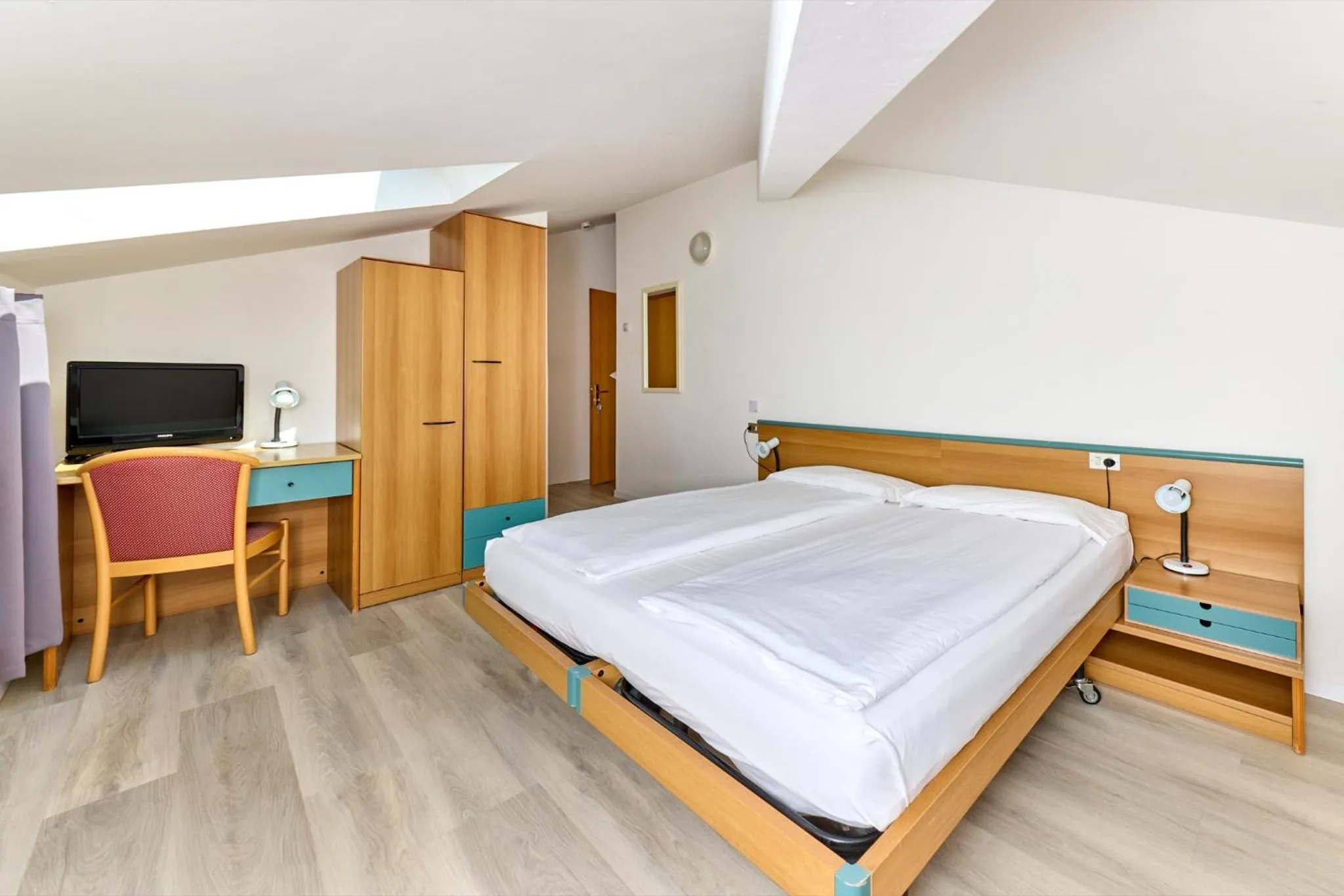 Bedroom, Bed in Hotel Geier