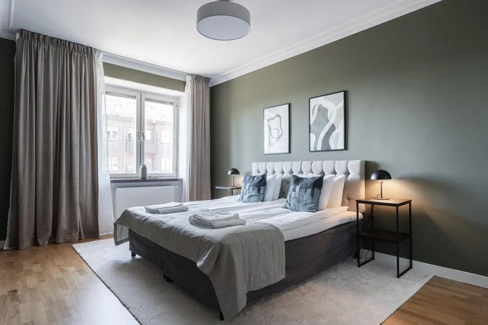 Bed in Live and Stay VR40