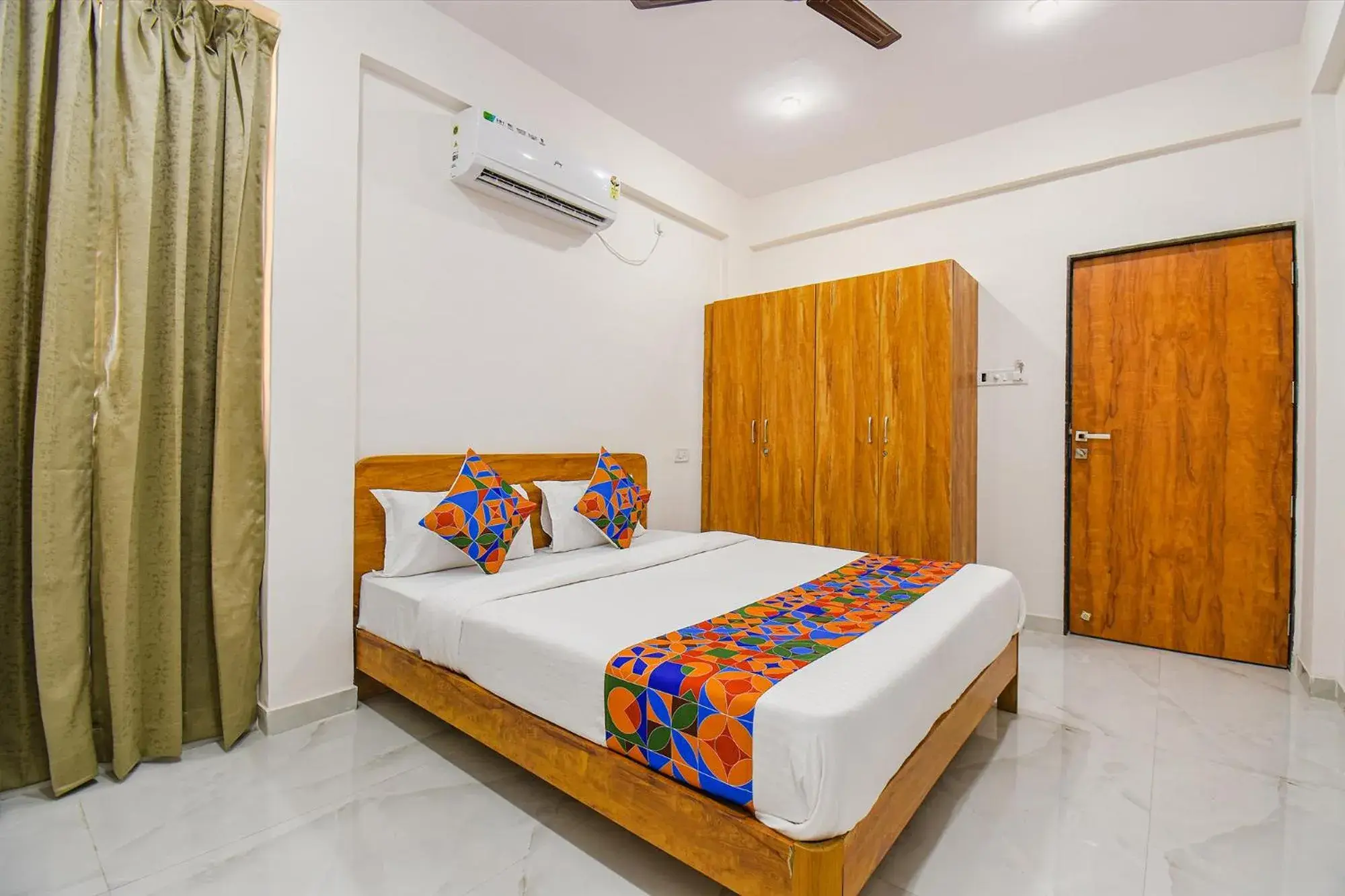 Deluxe Room - single occupancy in FabHotel Prime Esta Inn - Nr Twin Tower, Viman Nagar Deluxe Room - single occupancy in FabHotel Prime Esta Inn - Nr Twin Tower, Viman Nagar