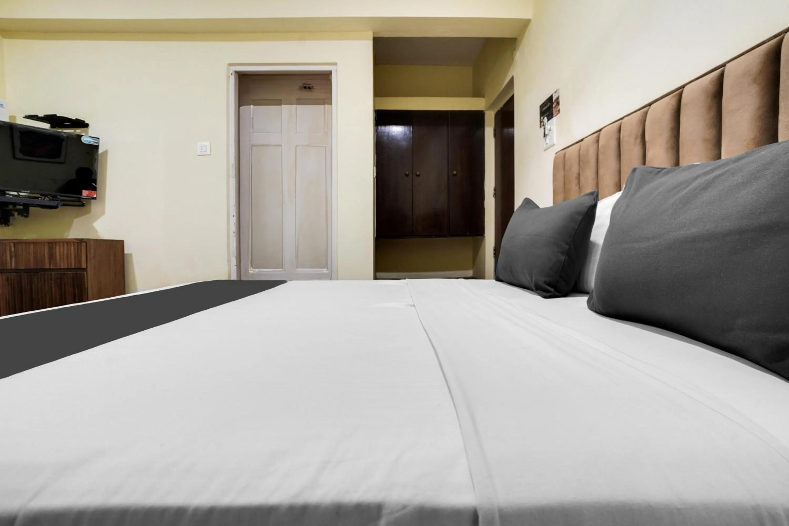 Bedroom, Bed in Super Collection O Calangute