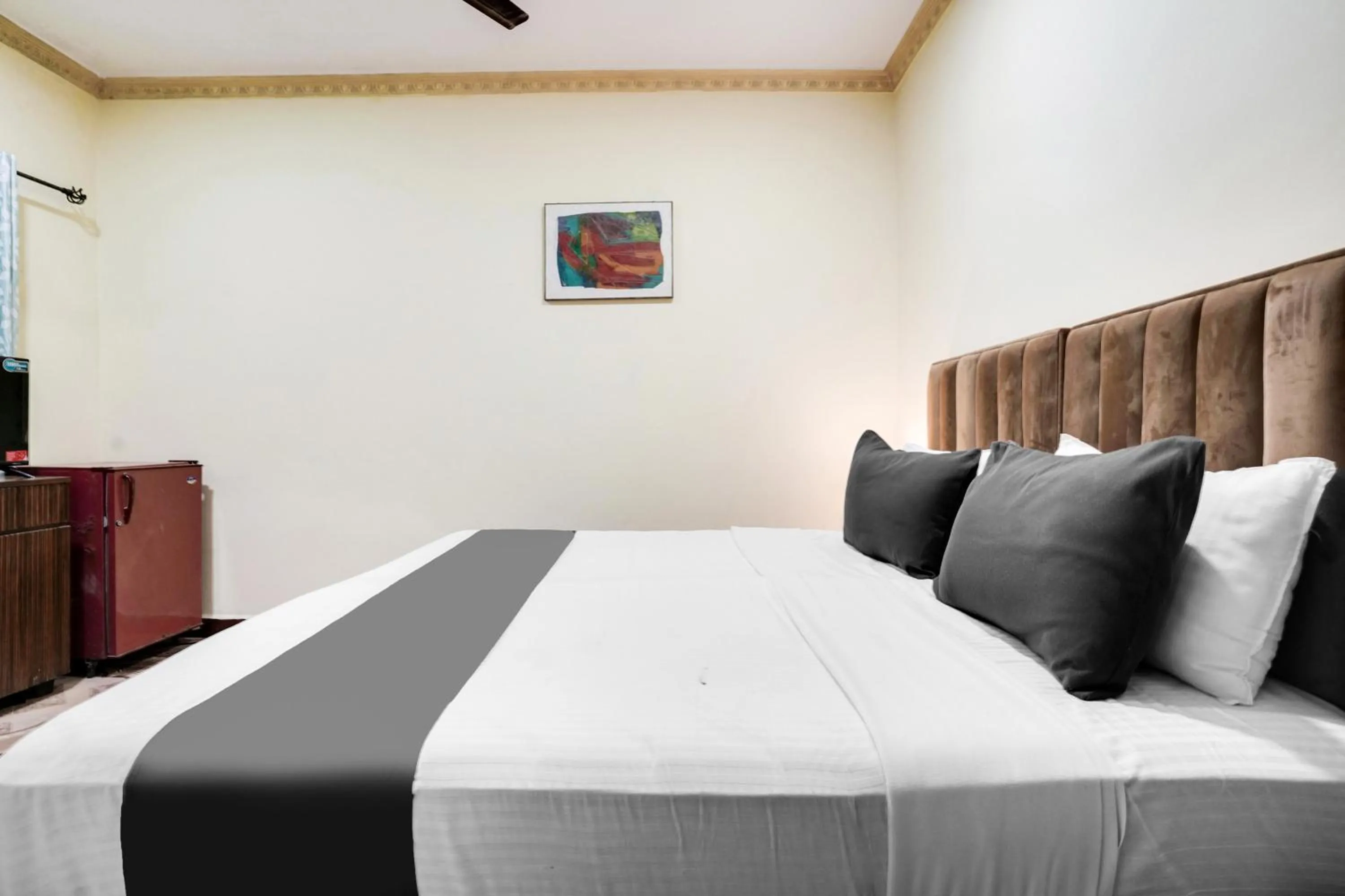 Bedroom, Bed in Super Collection O Calangute