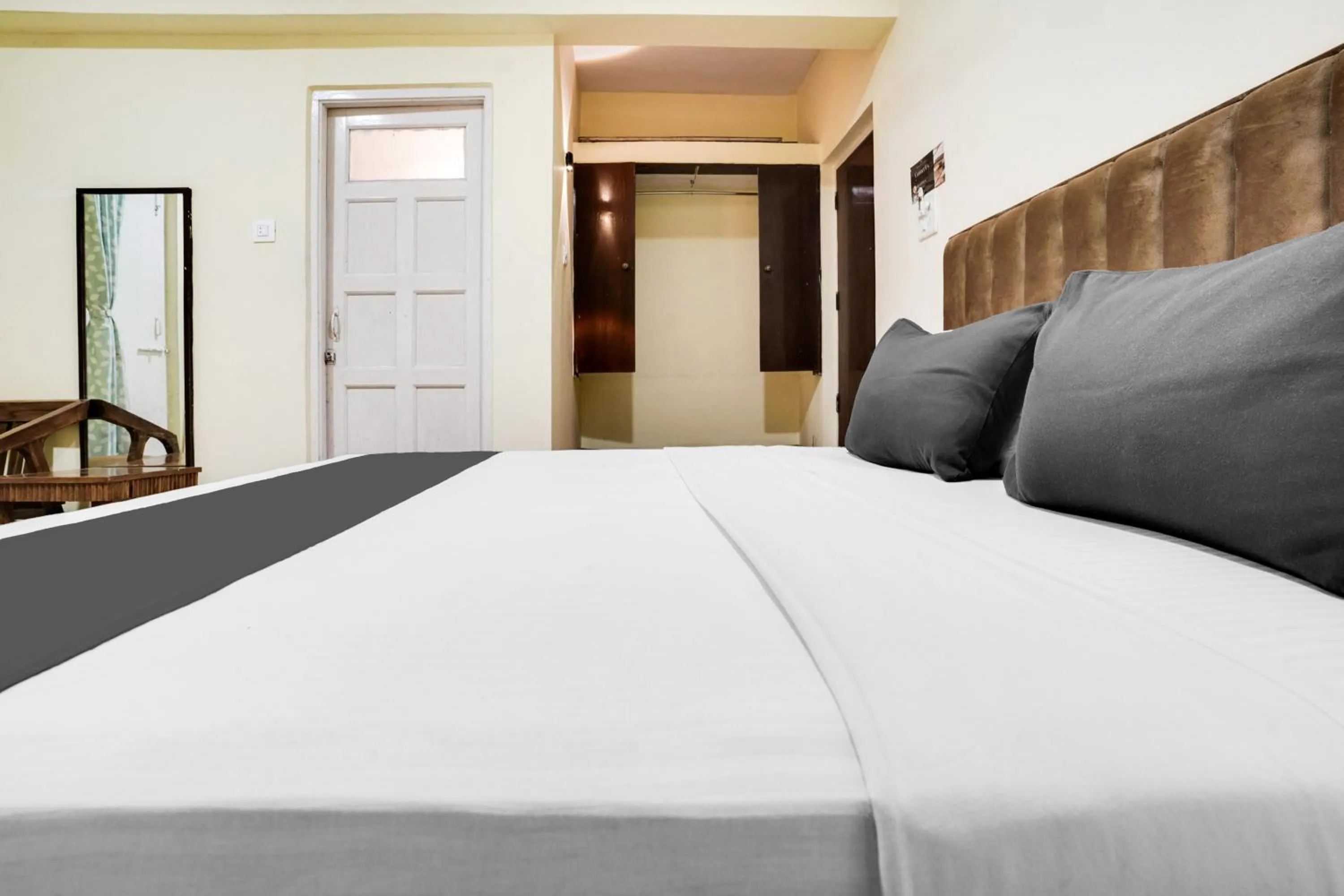 Bedroom, Bed in Super Collection O Calangute