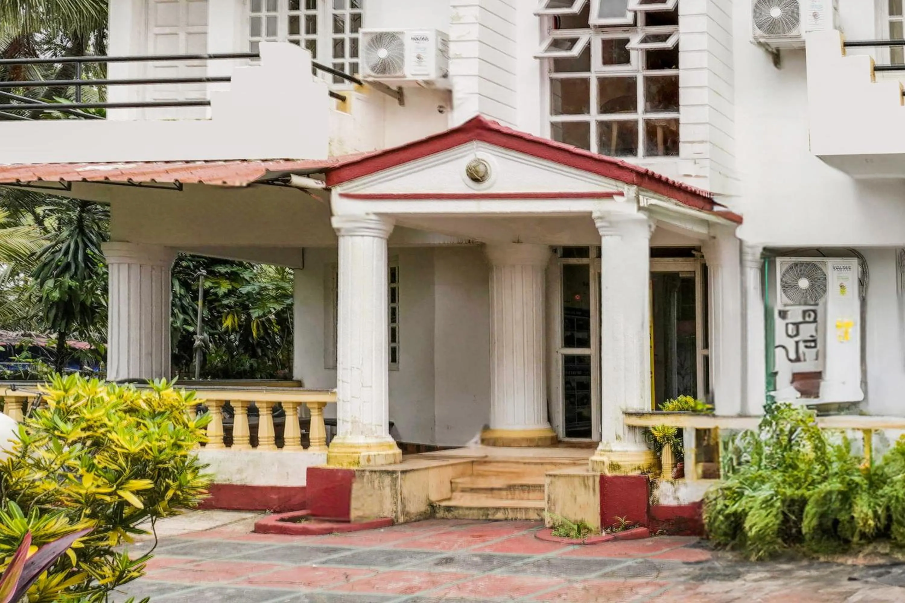 Facade/entrance in Super Collection O Calangute