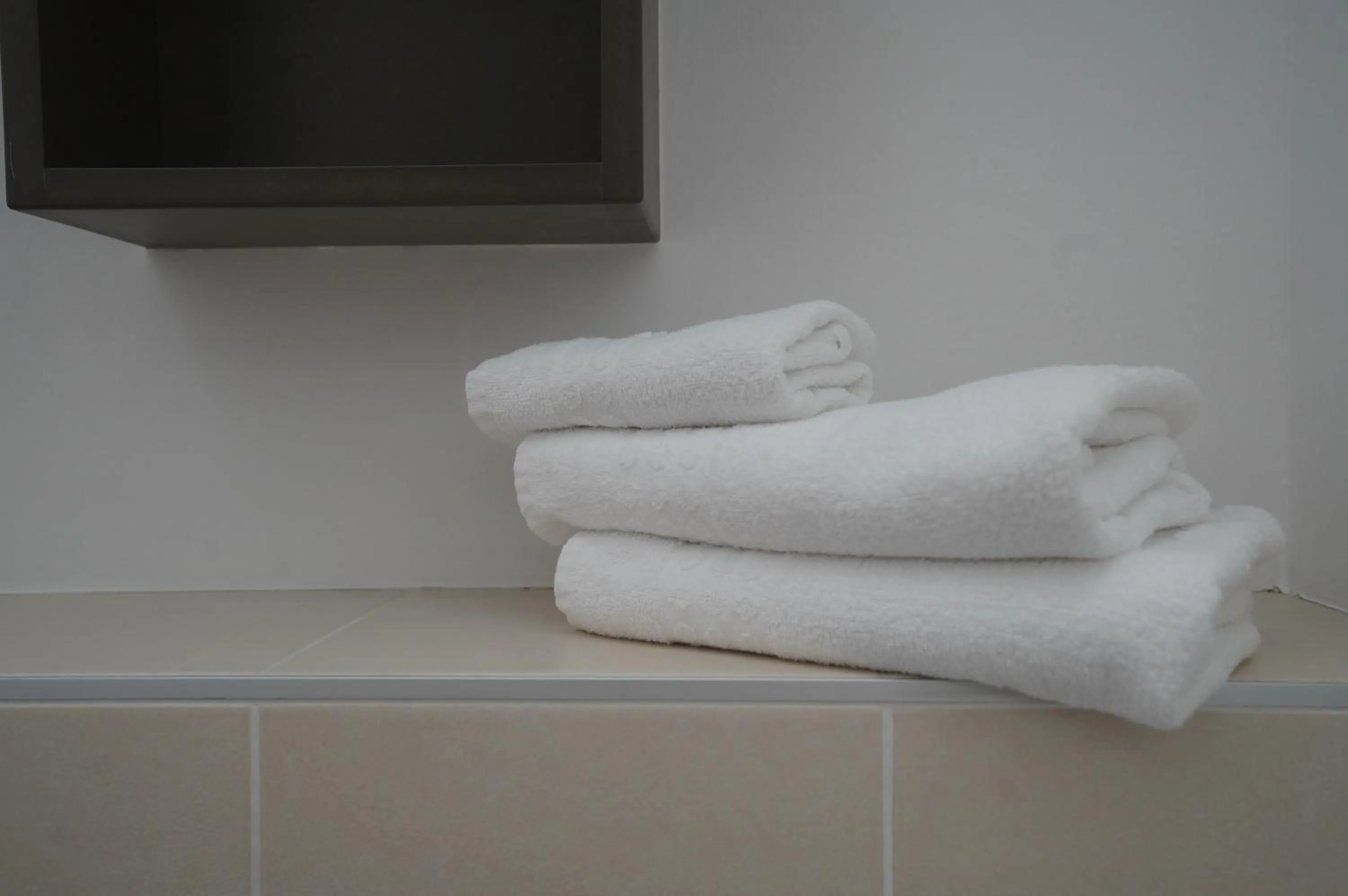 towels in Anaïs Hôtel Bourges Nord Saint-Doulchard
