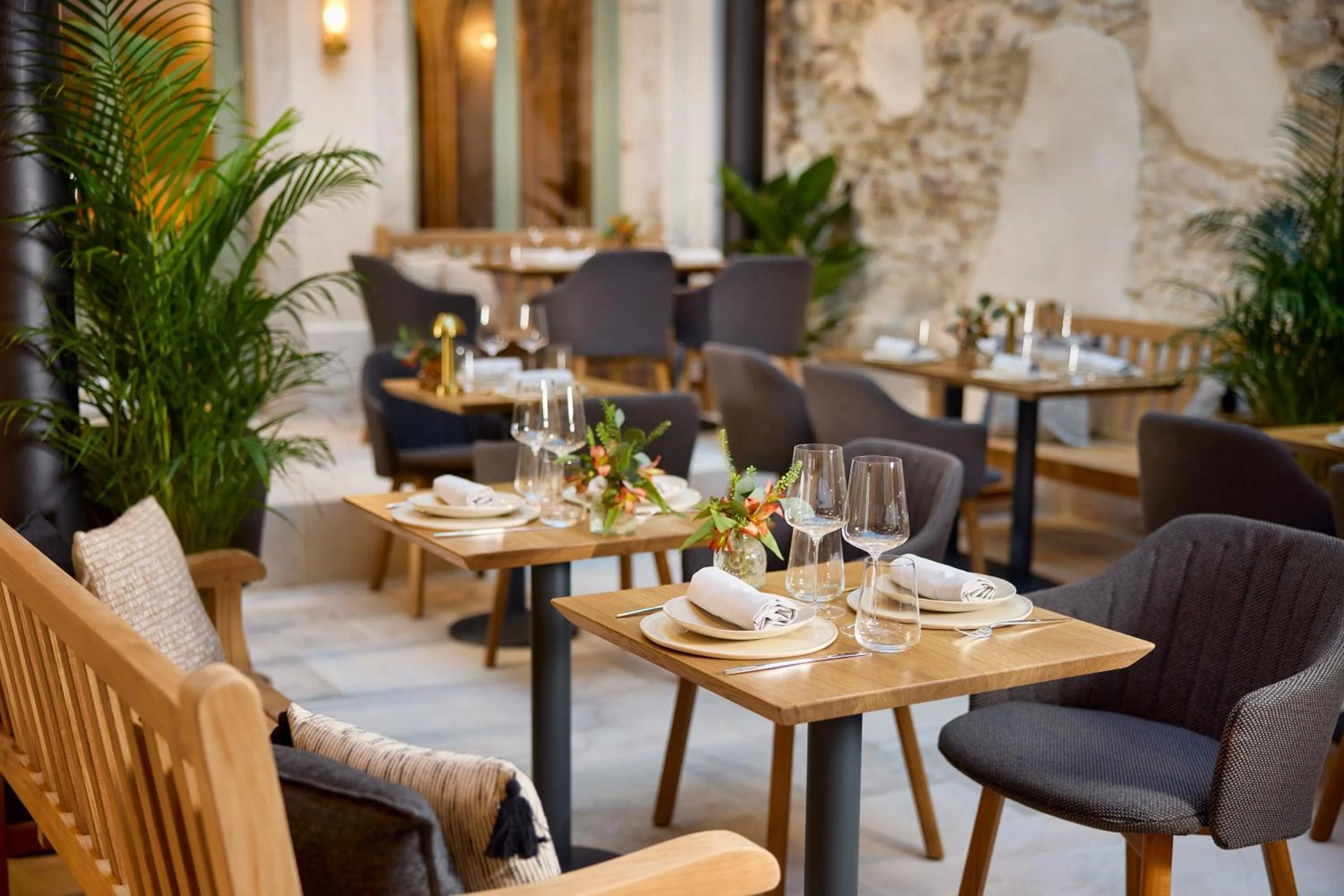 Restaurant/places to eat in Maison 1896