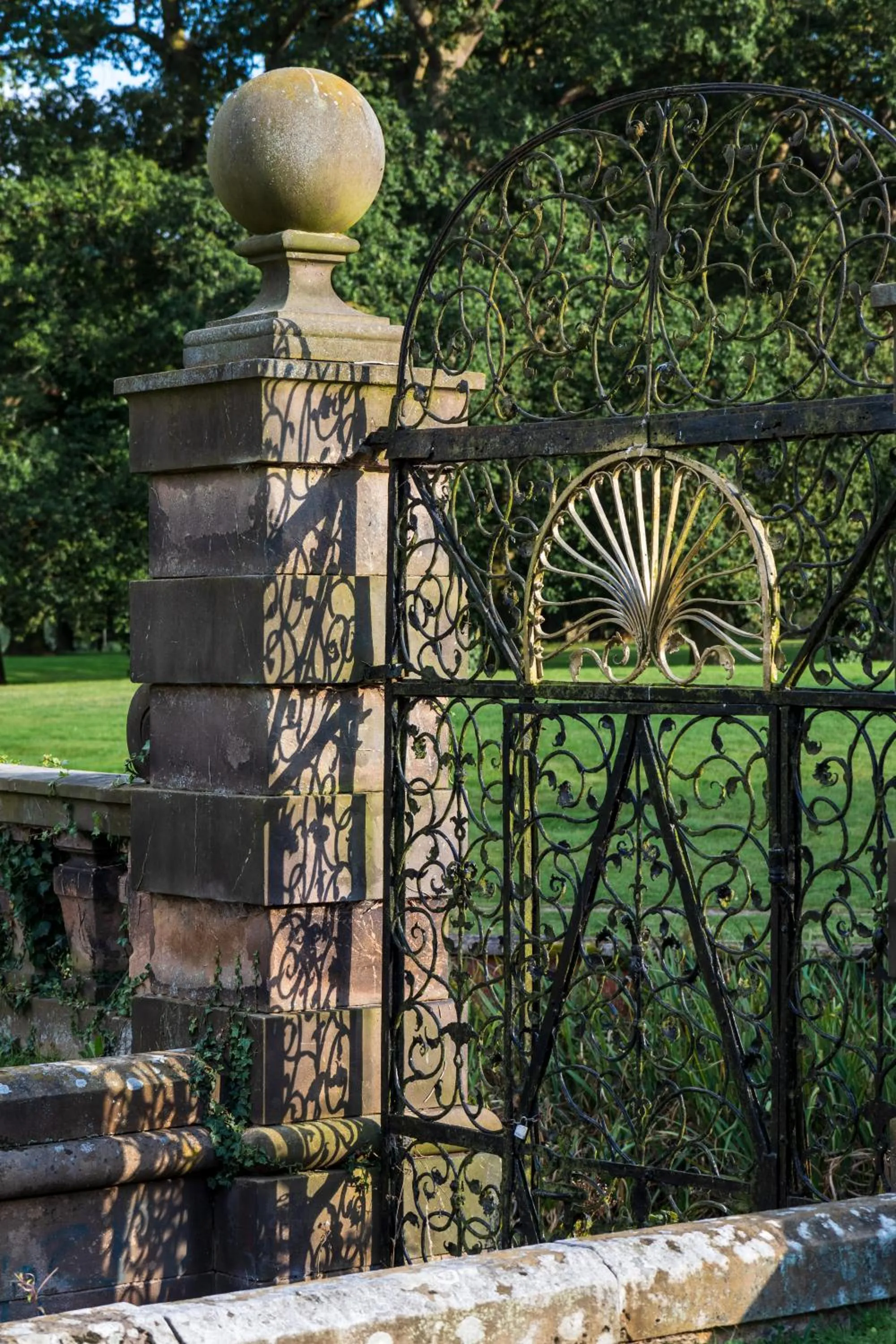 Garden in Bosworth Hall Hotel