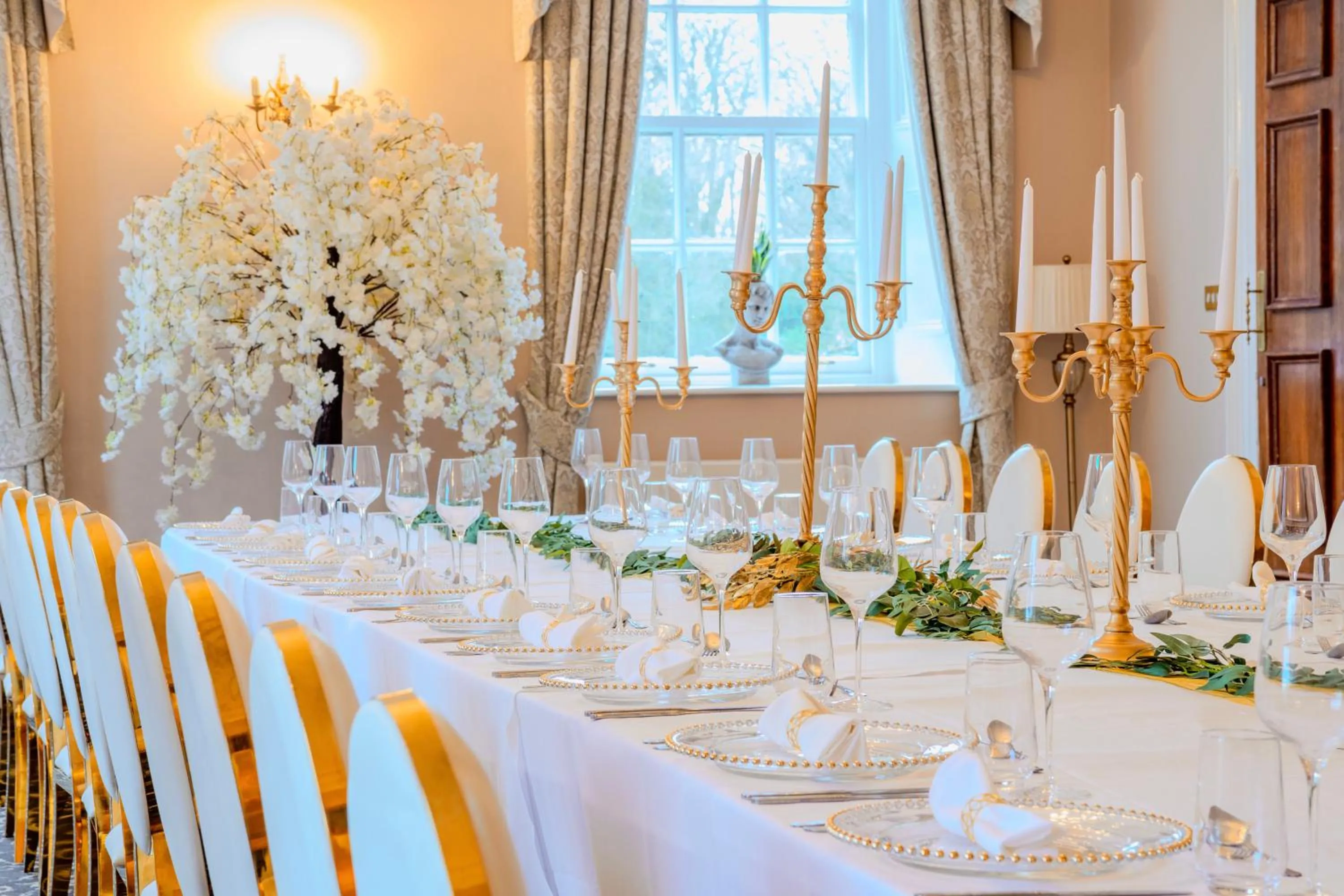 wedding in Bosworth Hall Hotel