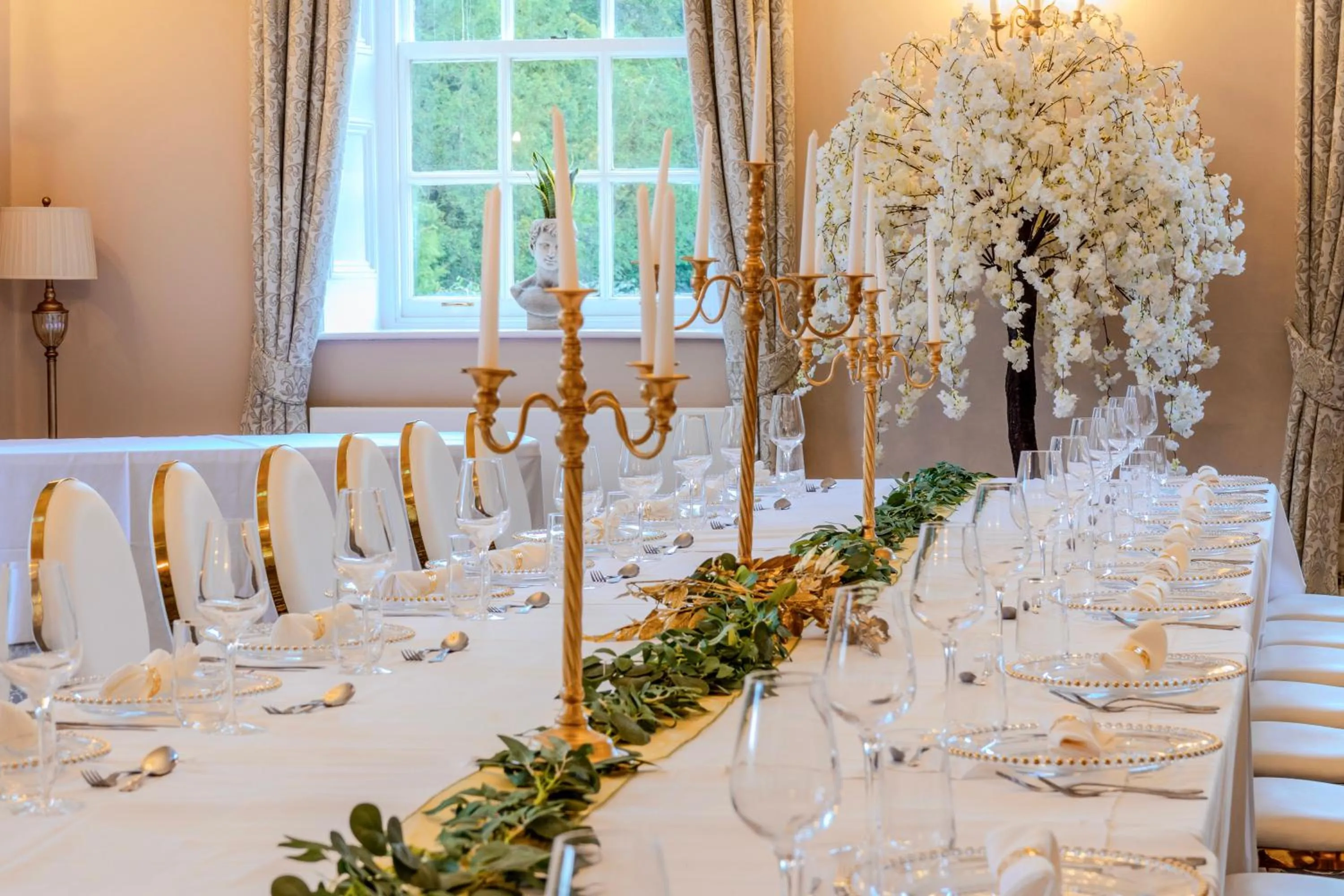 wedding in Bosworth Hall Hotel