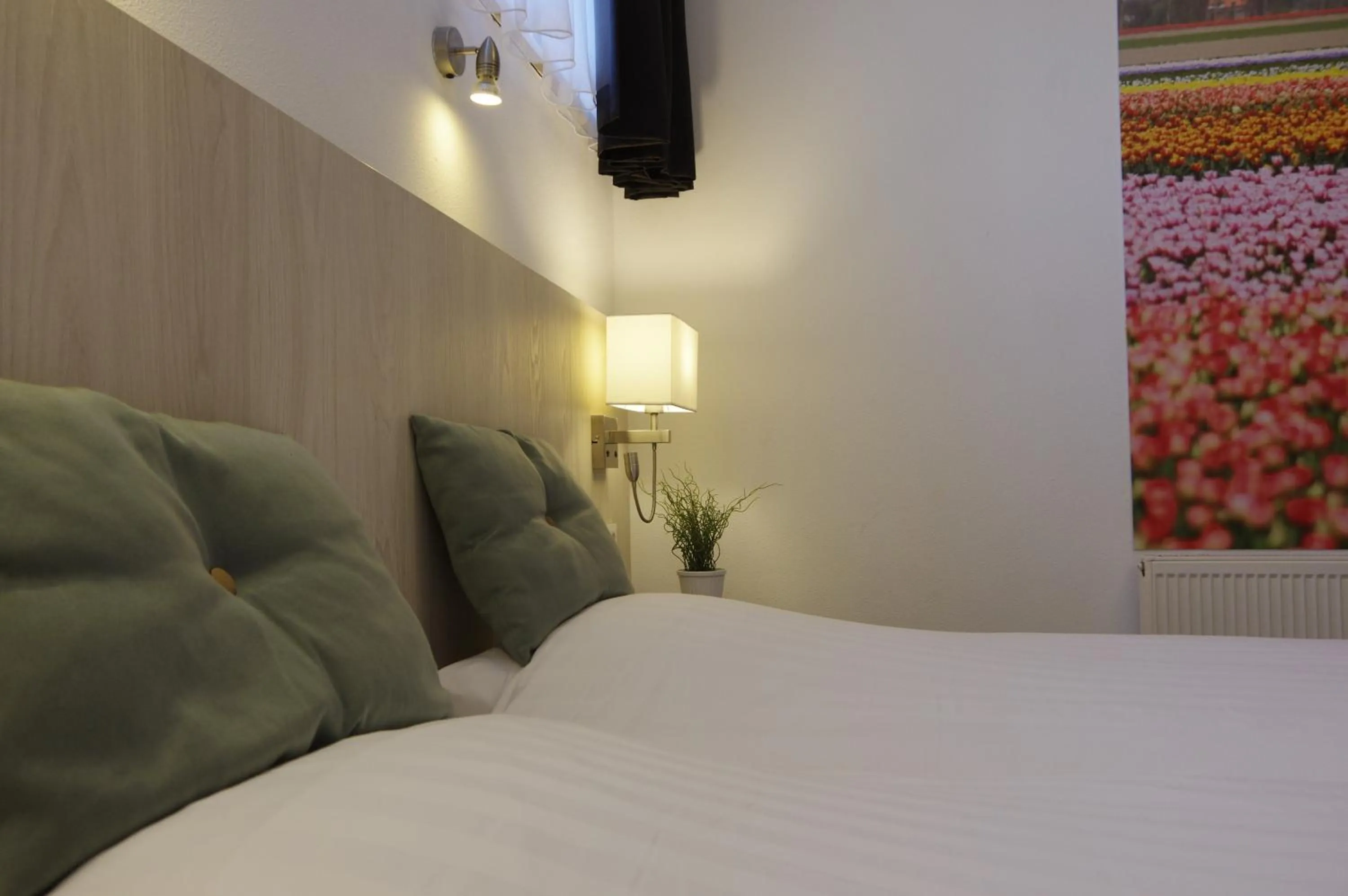 Bed in Hotel and Restaurant van Saaze