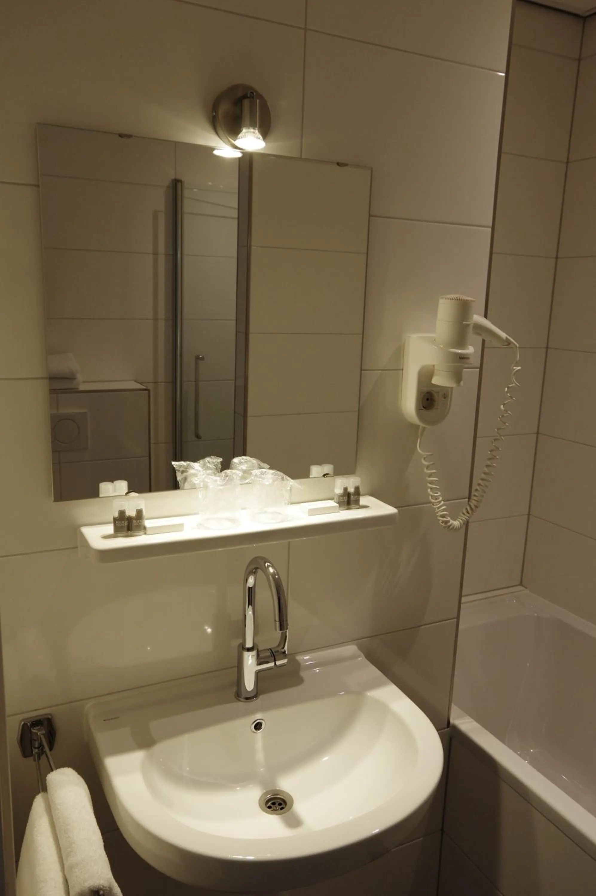 Bathroom in Hotel and Restaurant van Saaze