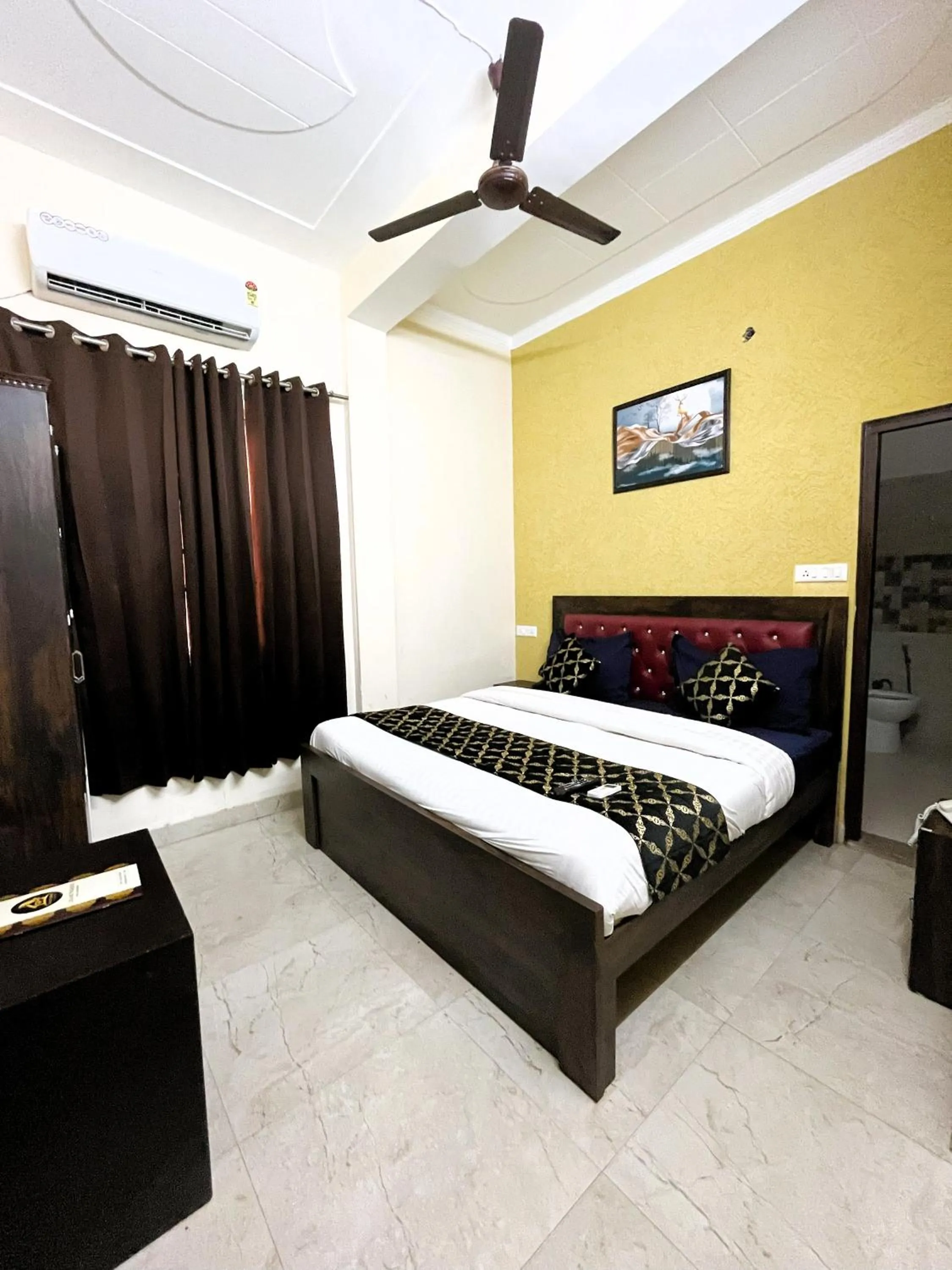 Bed in Hotel Grand Parador