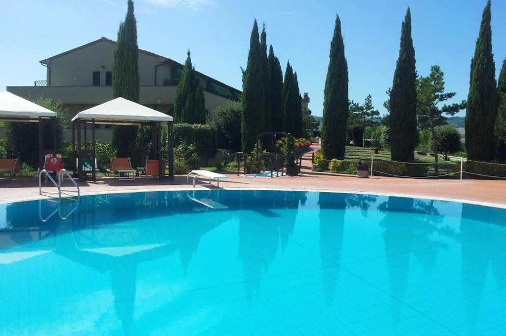 Swimming pool in Relais Belvedere