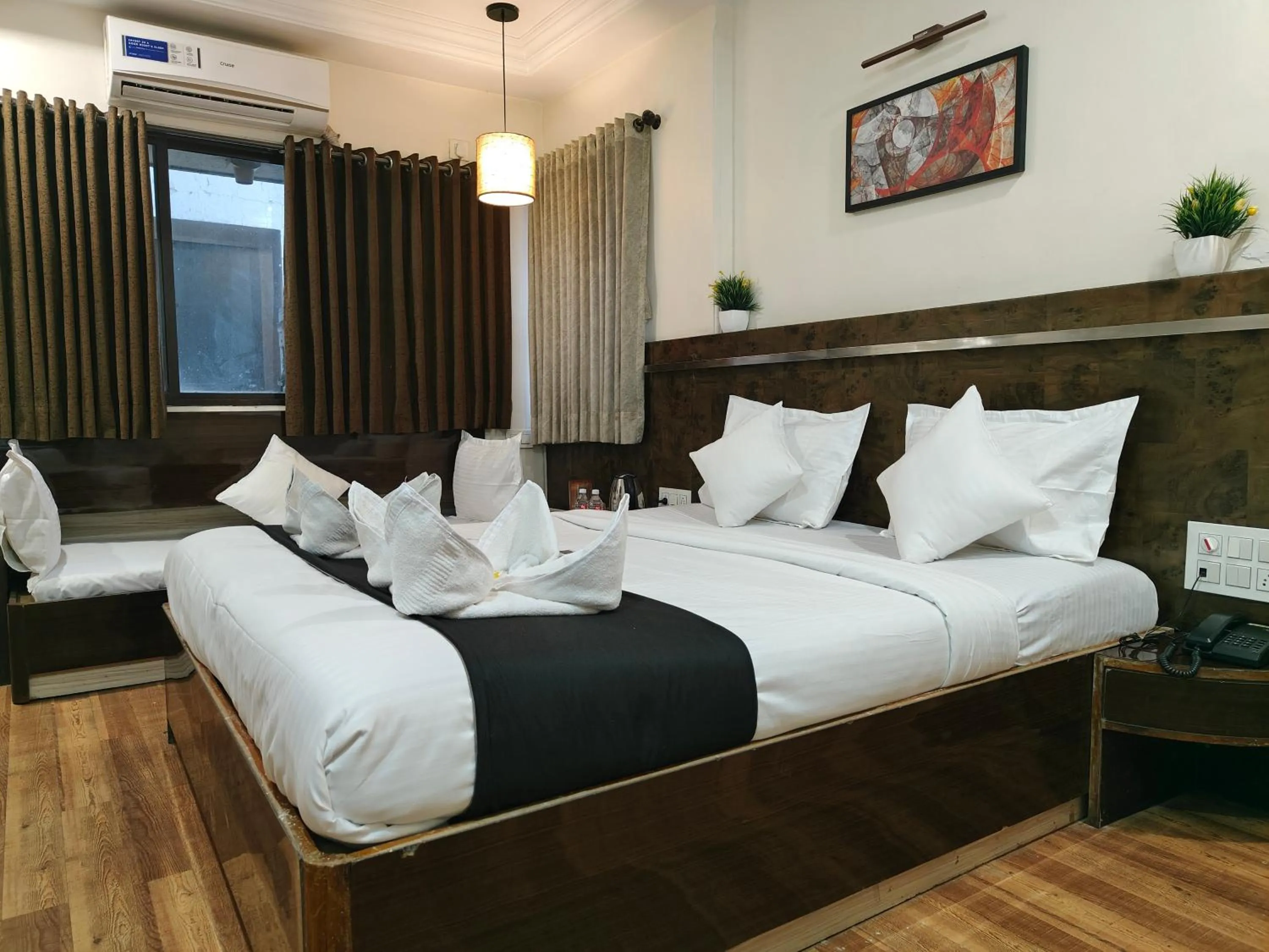 Photo of the whole room, Bed in Hotel Shirdi Park Inn 80 Meters From Sai Samadhi Temple