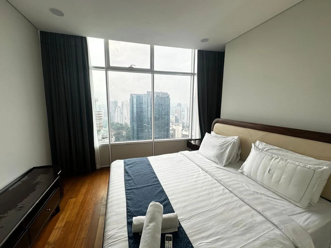 View (from property/room), Bed in Sky Suites KL City Center