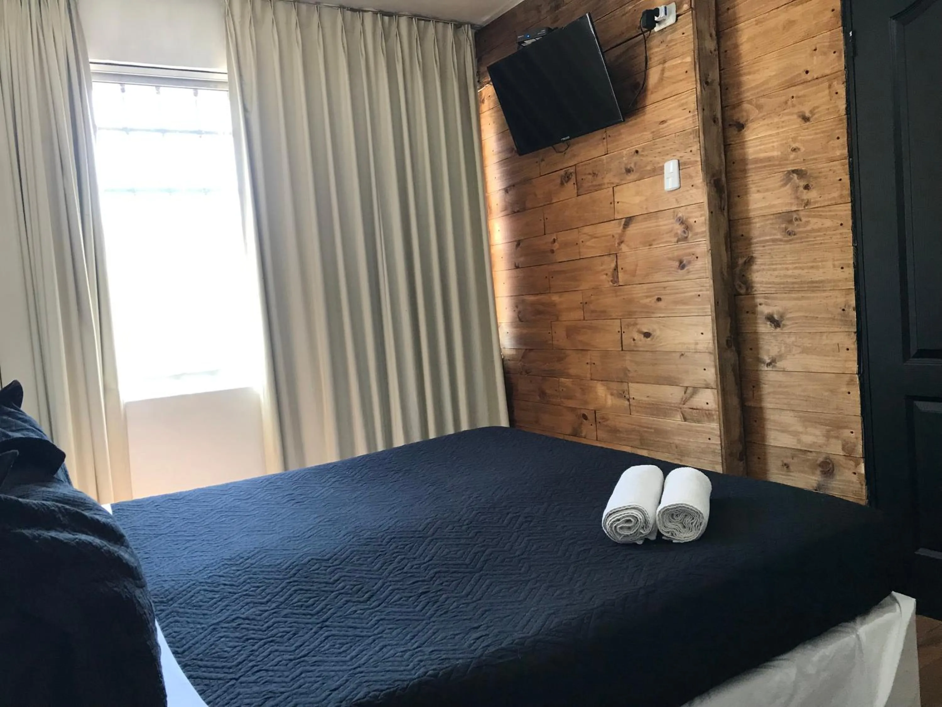 Photo of the whole room, Bed in Tremo Bellas Artes