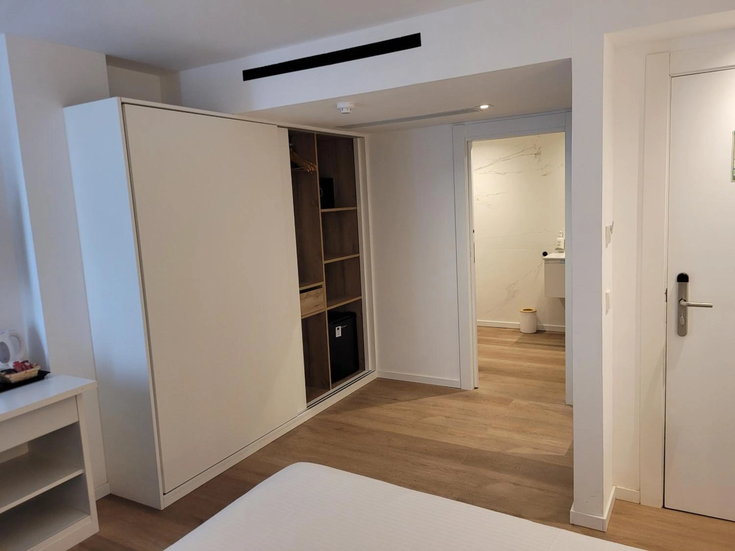 Photo of the whole room, TV/Entertainment Center in Paraiso Beach by Hoteles Centric -Adult Only