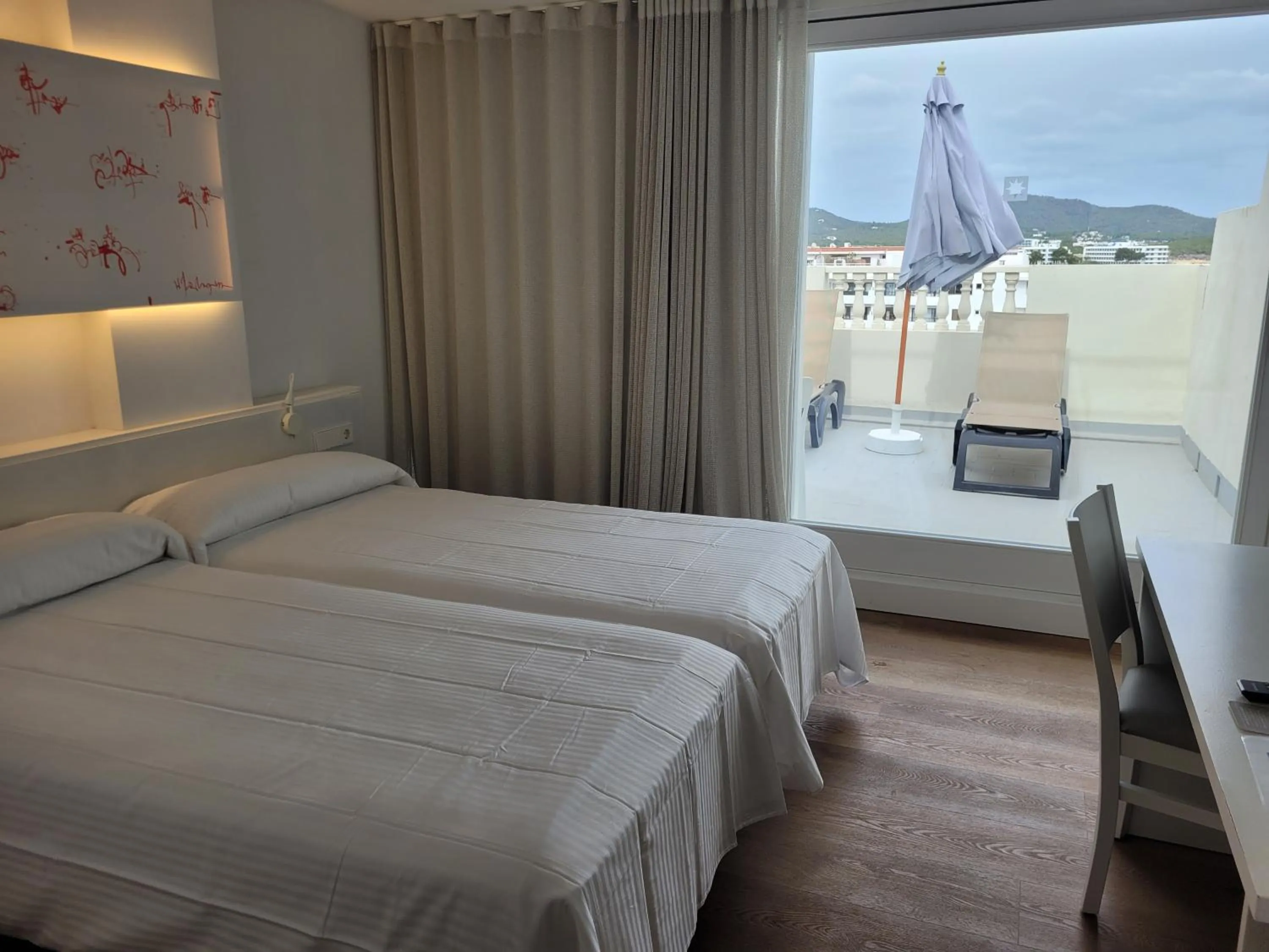 Photo of the whole room in Paraiso Beach by Hoteles Centric -Adult Only