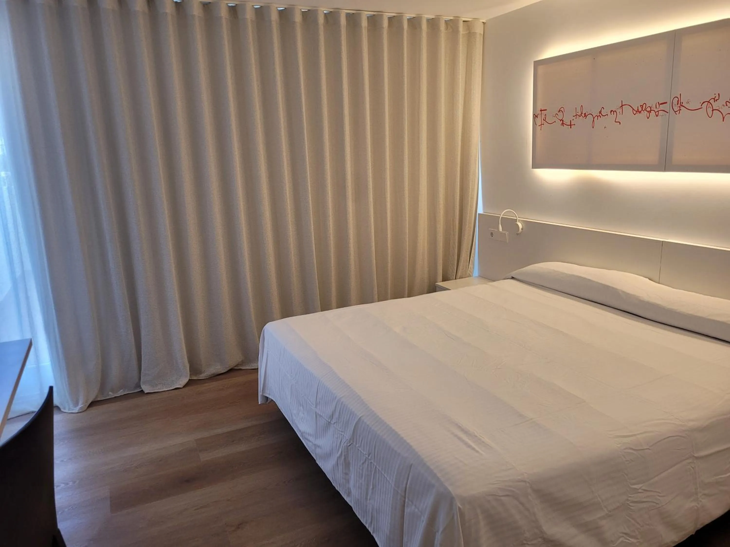 Photo of the whole room in Paraiso Beach by Hoteles Centric -Adult Only