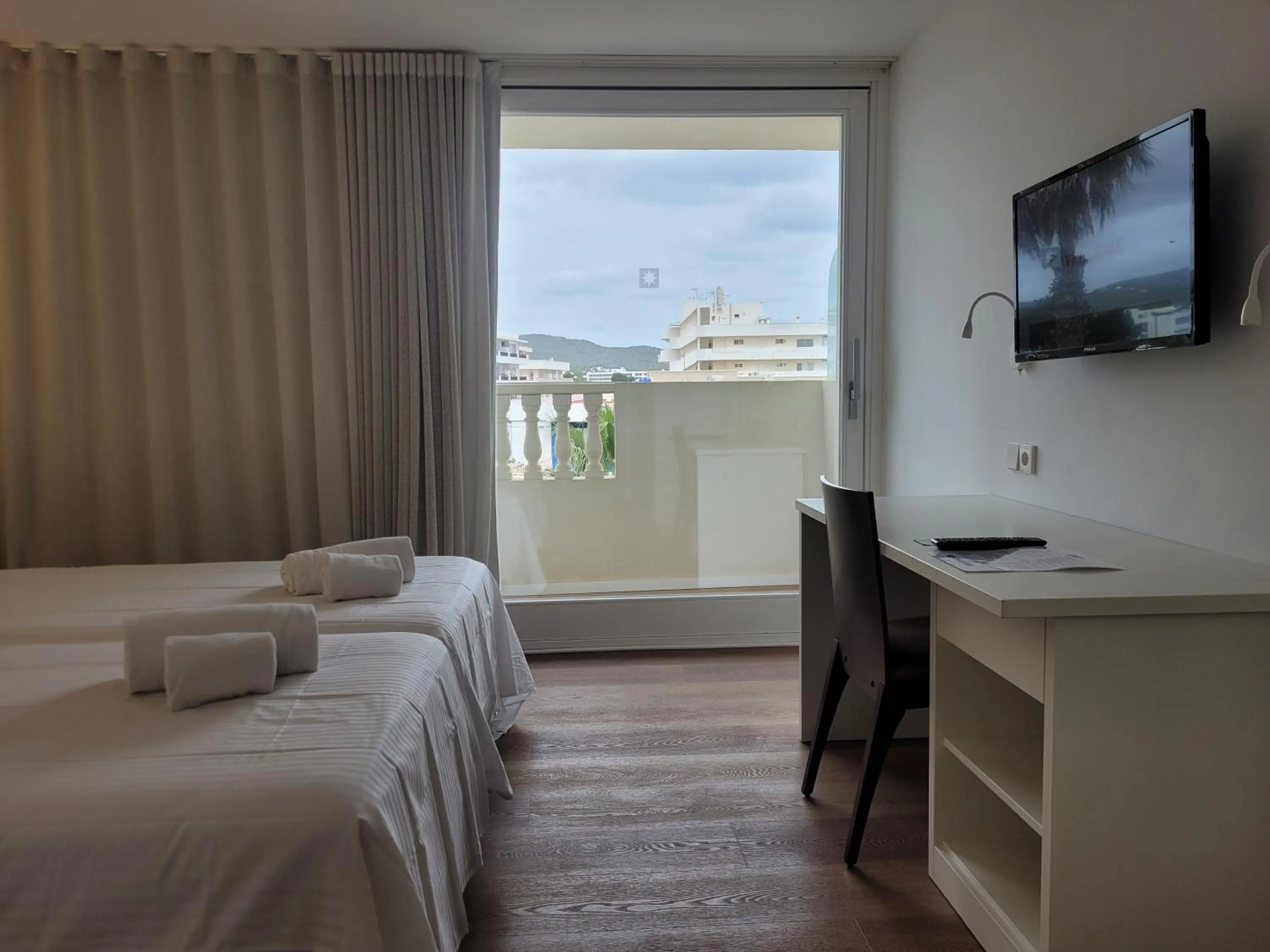 Bed, Mountain View in Paraiso Beach by Hoteles Centric -Adult Only