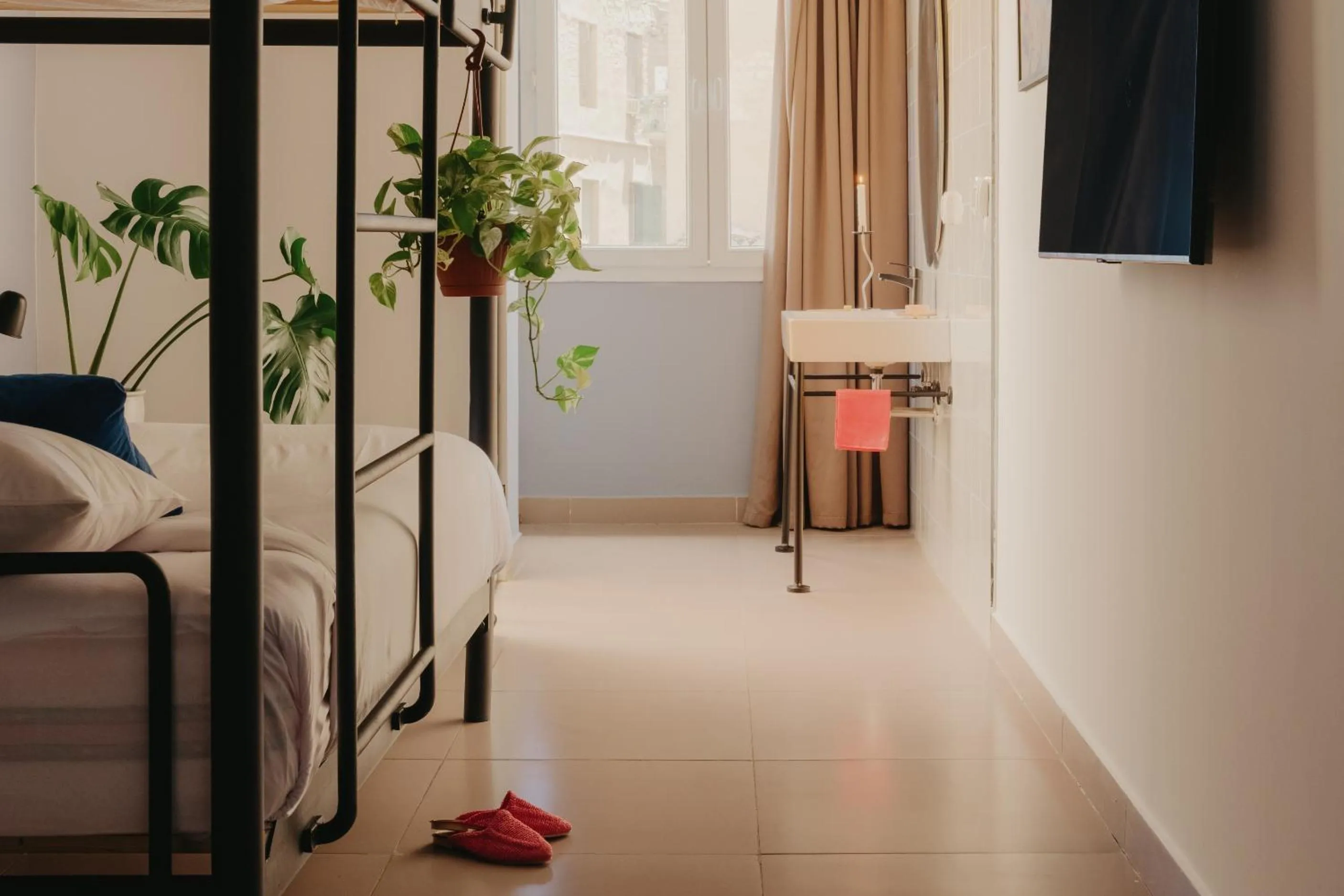 Bed in Brassbell l DT l Hannaux l Tahrir sq