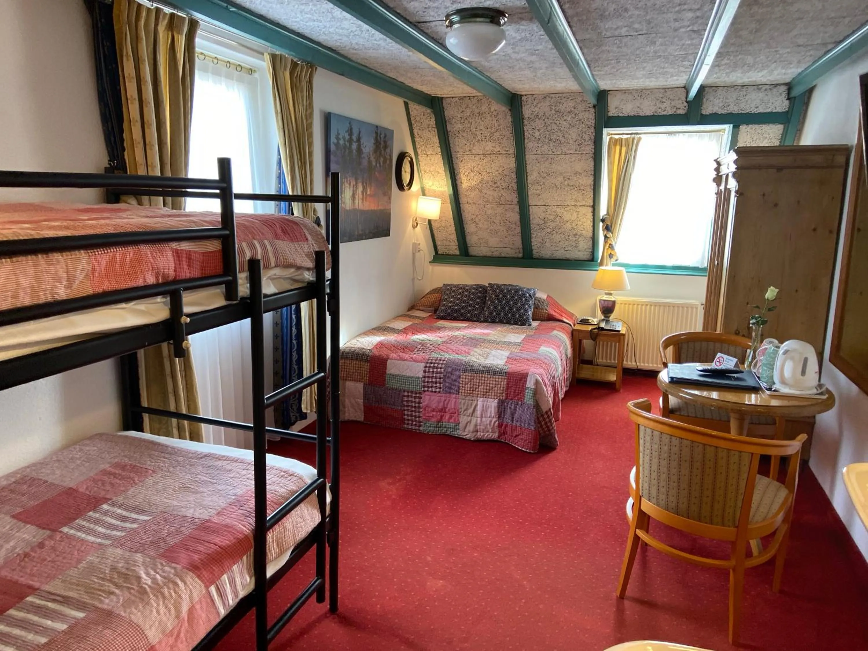 Property building, Bed in Hotel & Restaurant De Fortuna