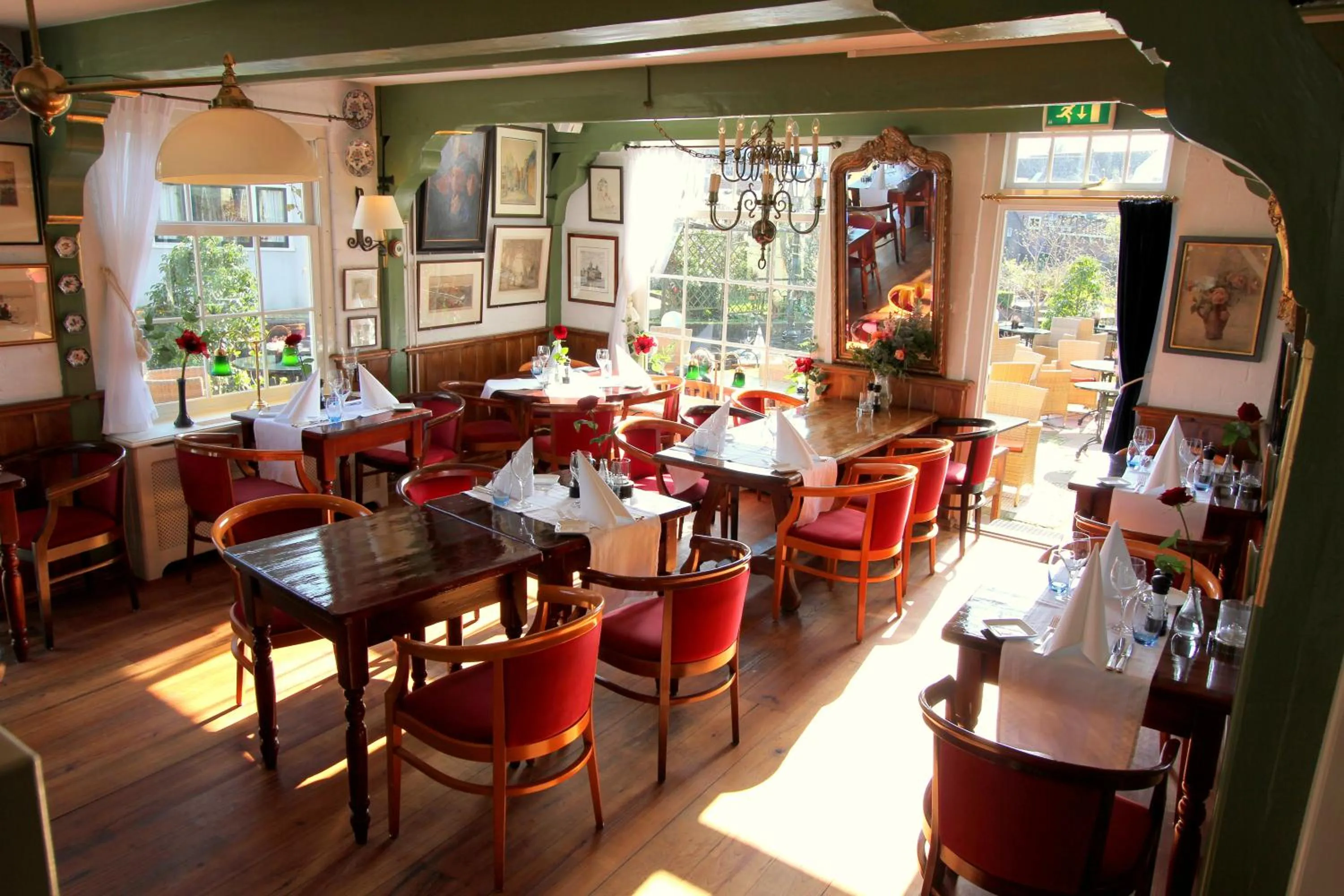 Property building in Hotel & Restaurant De Fortuna